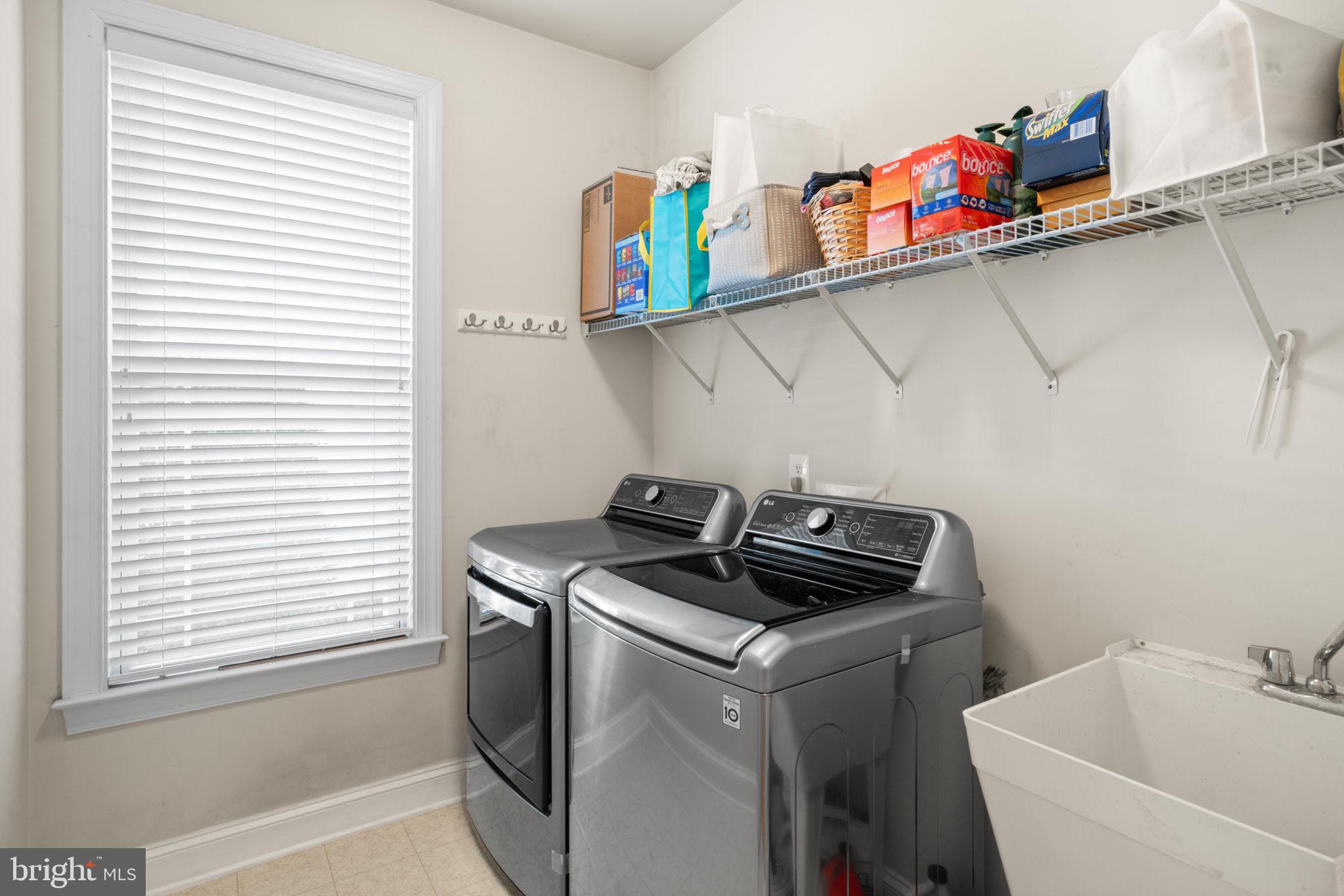 LAUREL HILL - Residential