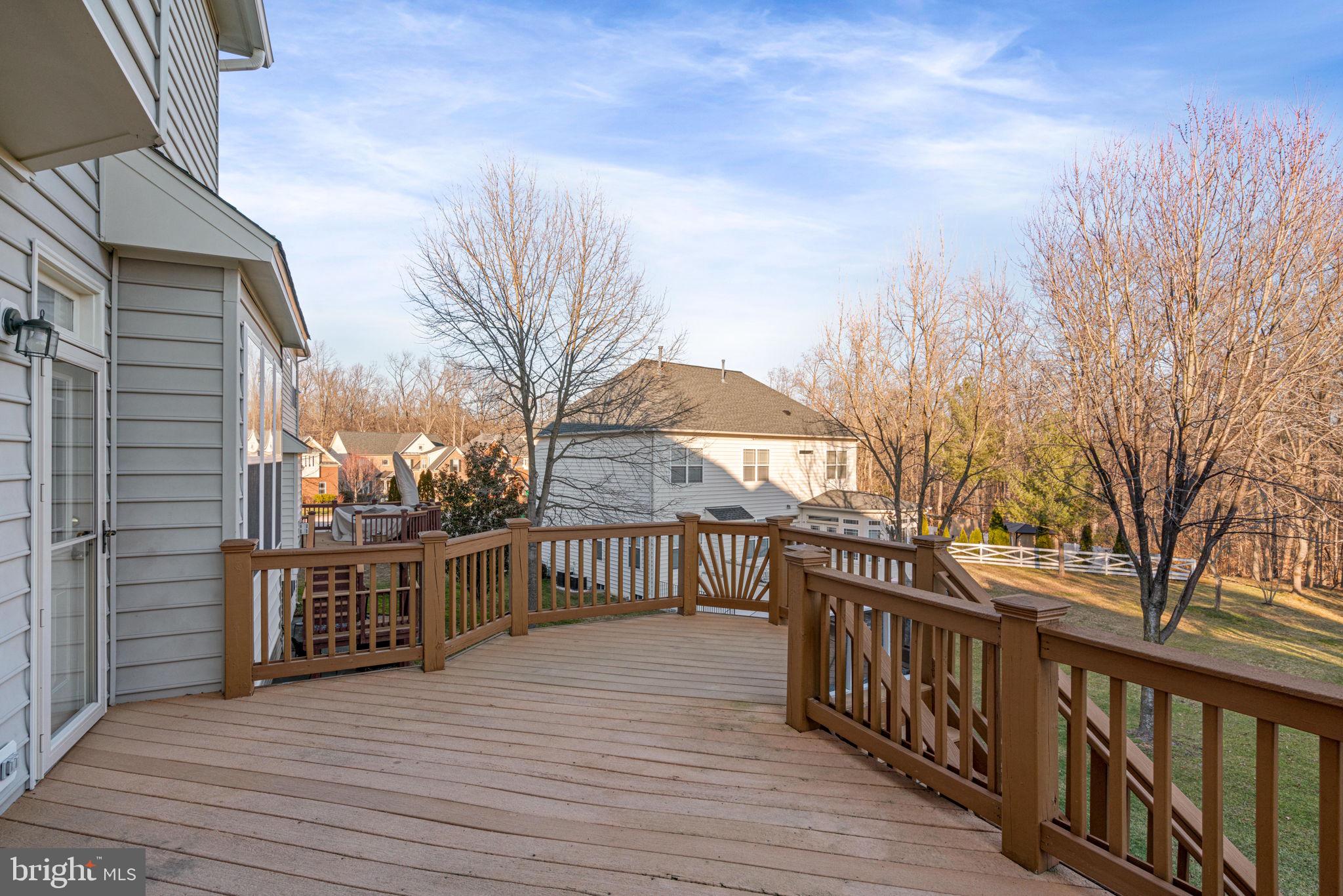 LAUREL HILL - Residential