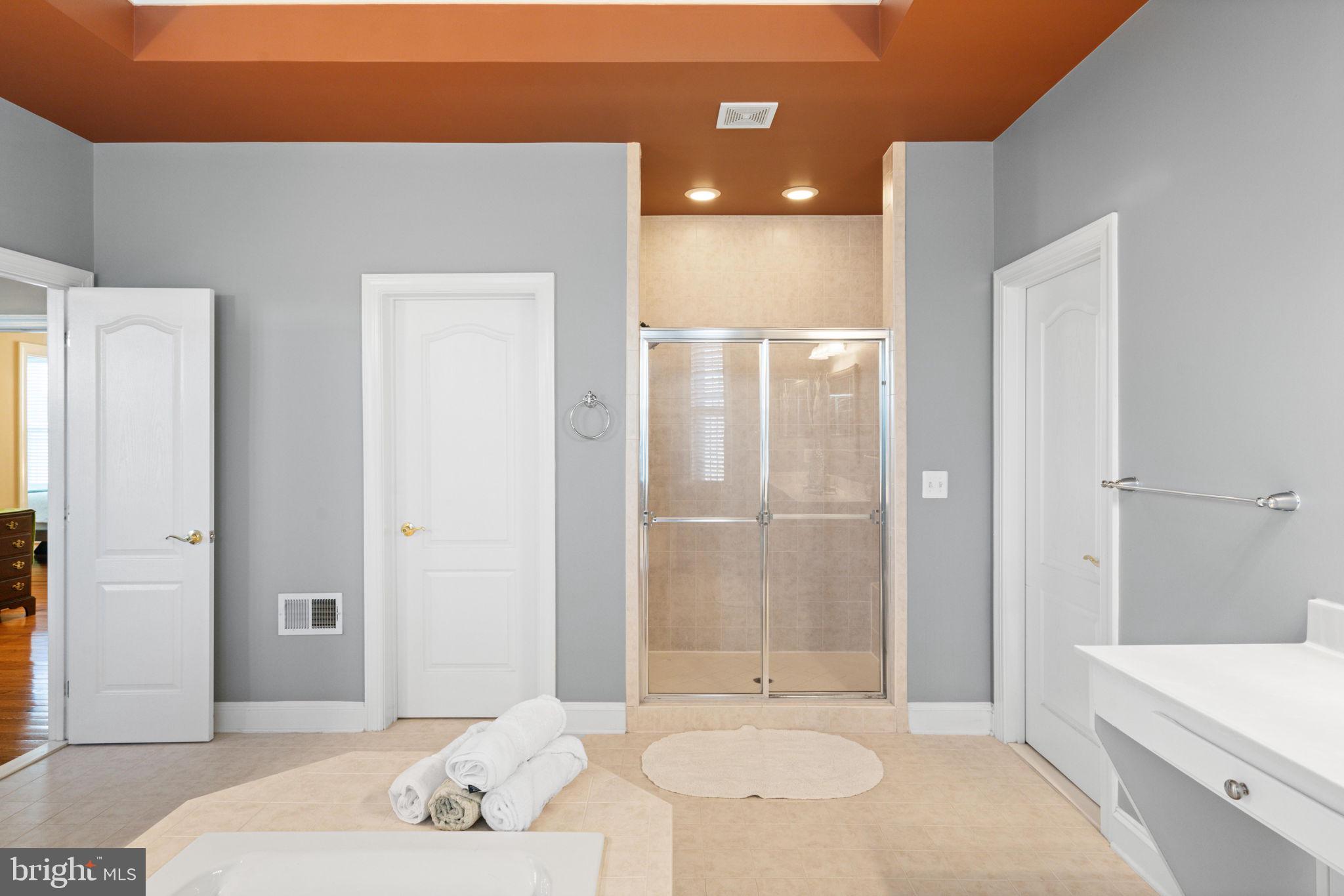 LAUREL HILL - Residential