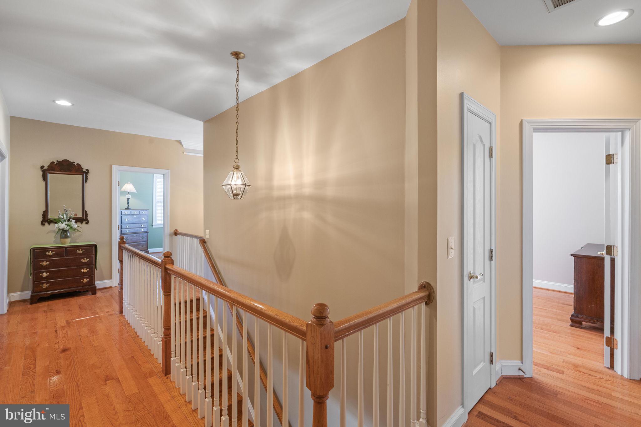 LAUREL HILL - Residential