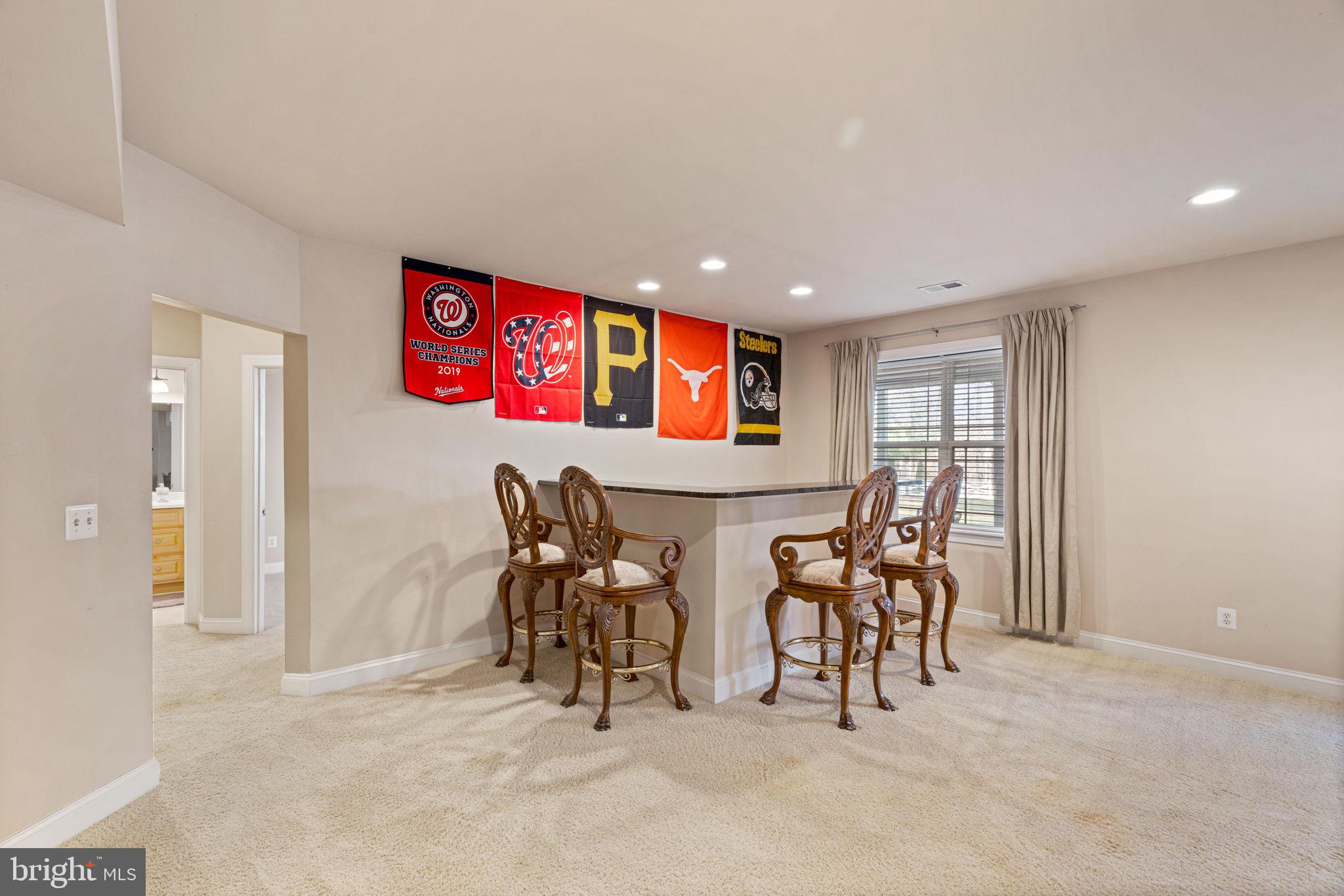 LAUREL HILL - Residential