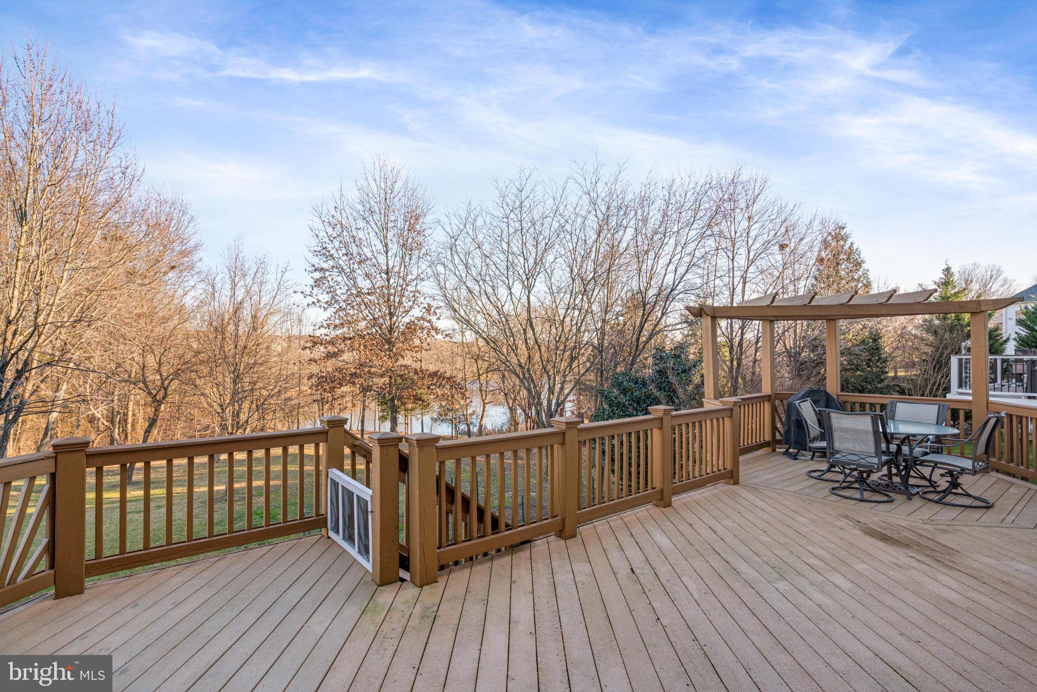 LAUREL HILL - Residential