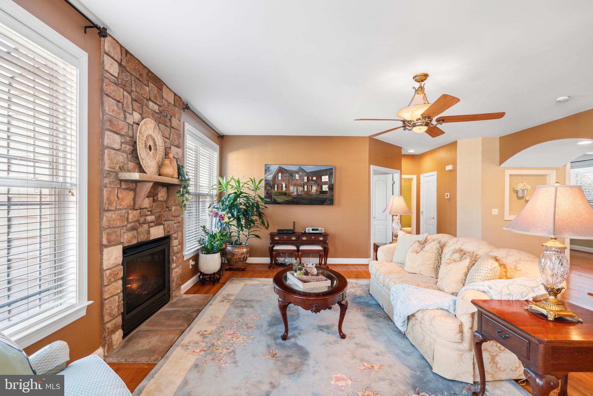 LAUREL HILL - Residential