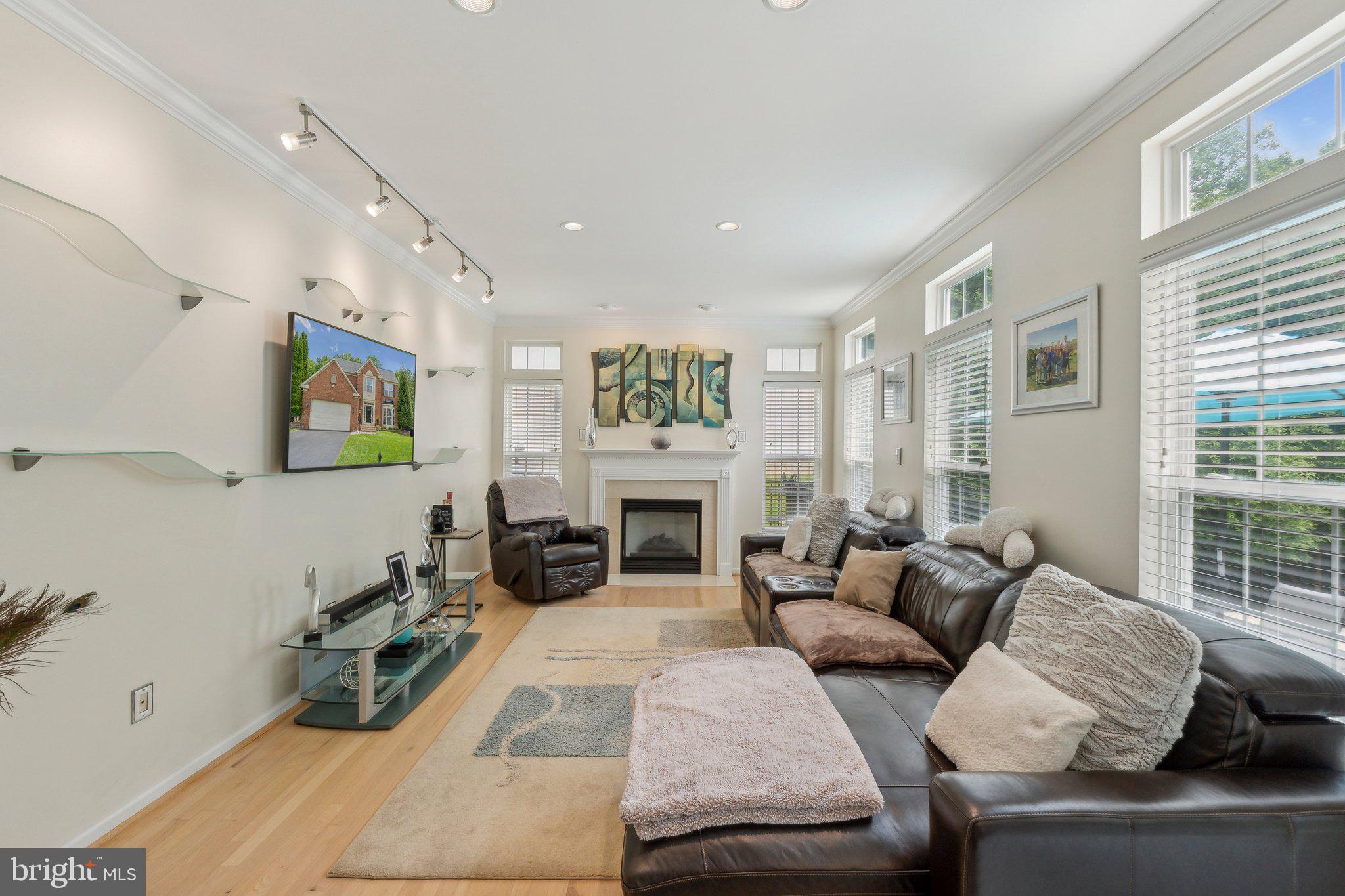 KINGSVIEW RIDGE - Residential