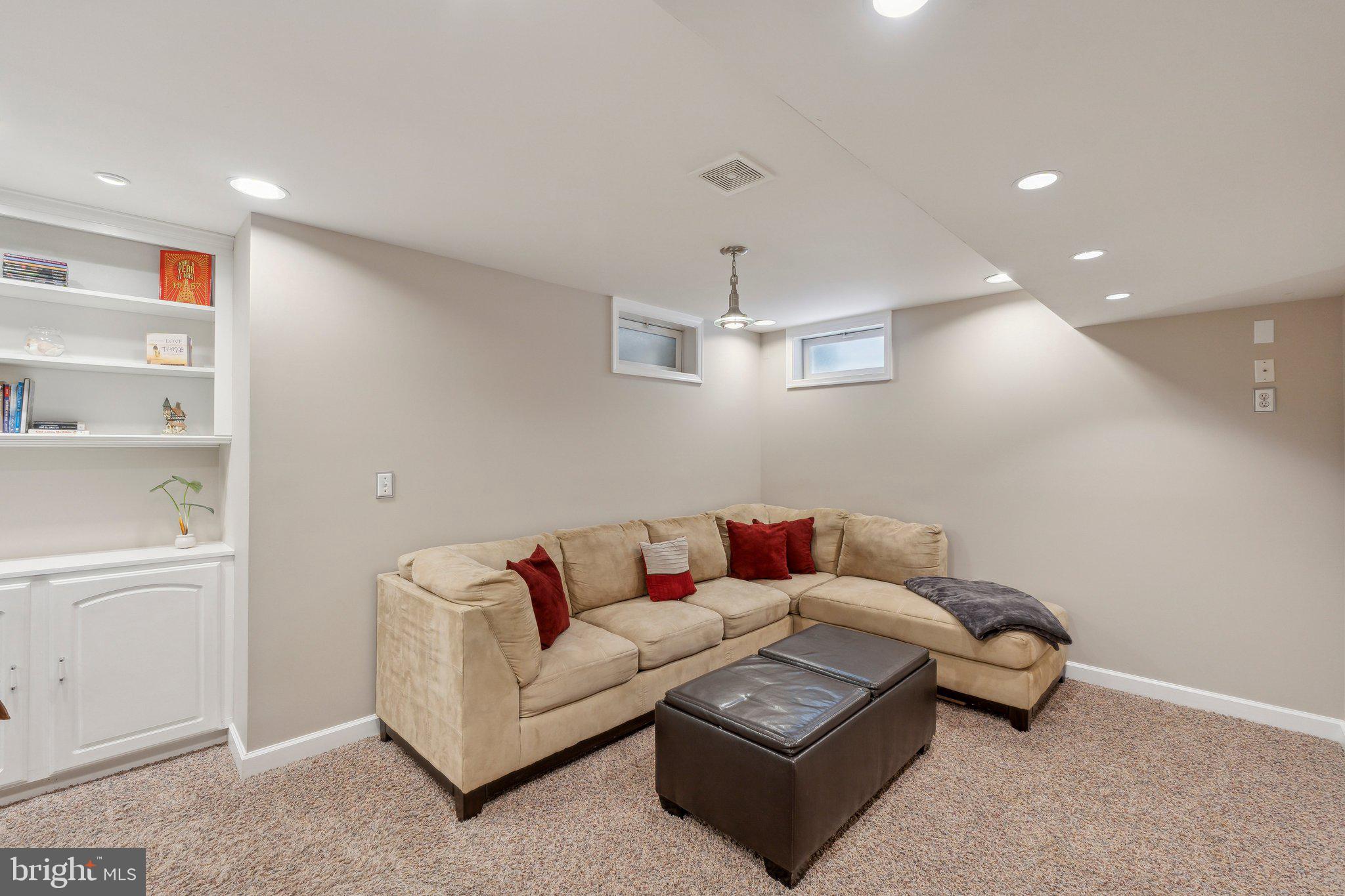 KINGSVIEW RIDGE - Residential