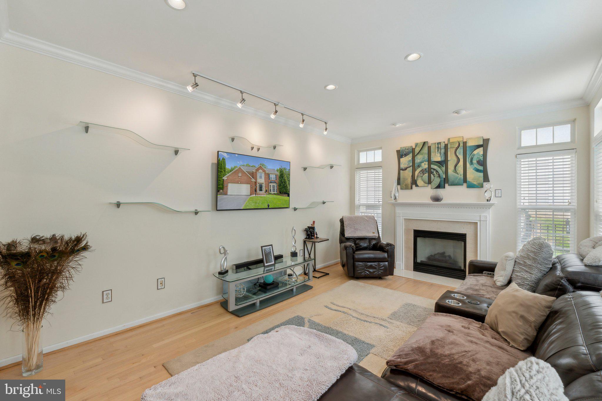 KINGSVIEW RIDGE - Residential