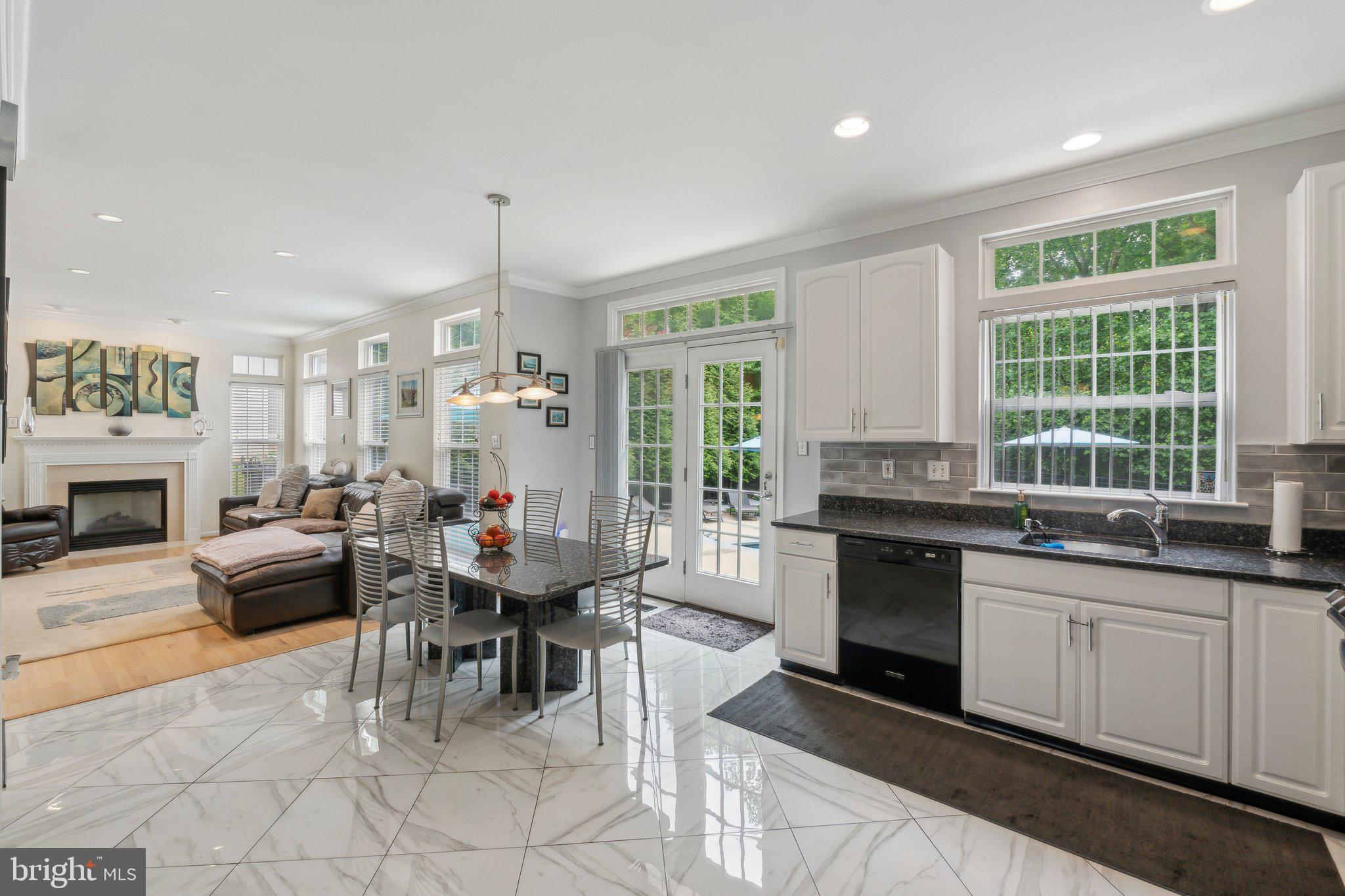 KINGSVIEW RIDGE - Residential