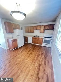 DUTCH GLEN - Residential Lease