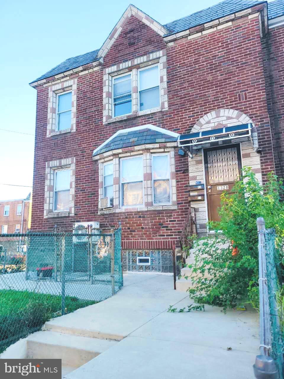 CASTOR GARDENS - Residential Income