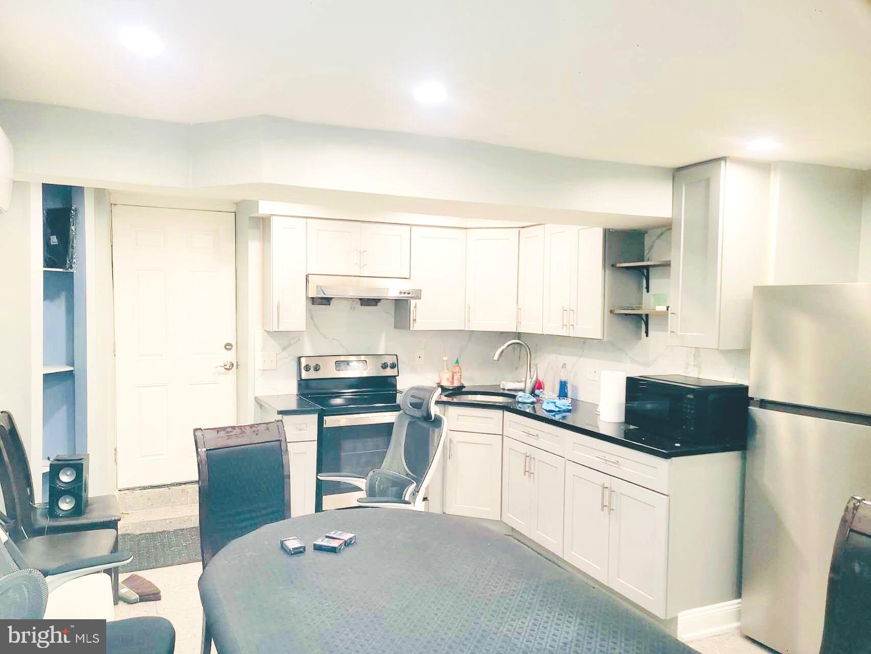 CASTOR GARDENS - Residential Income