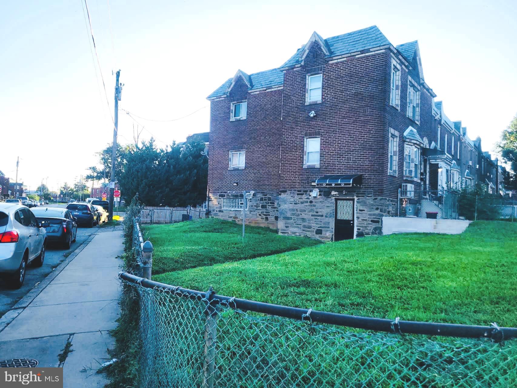 CASTOR GARDENS - Residential Income