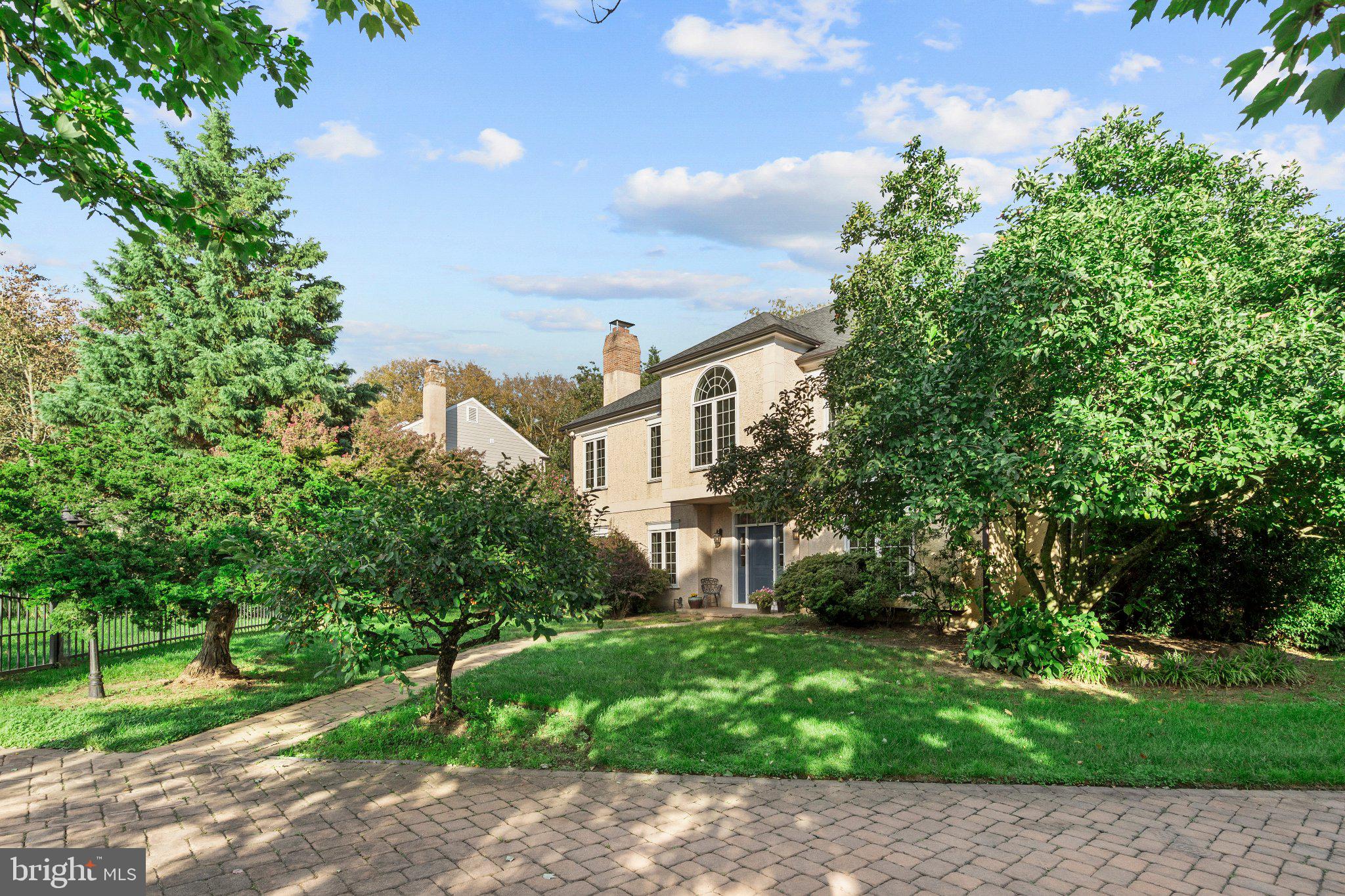 759 APPLEGATE LANE