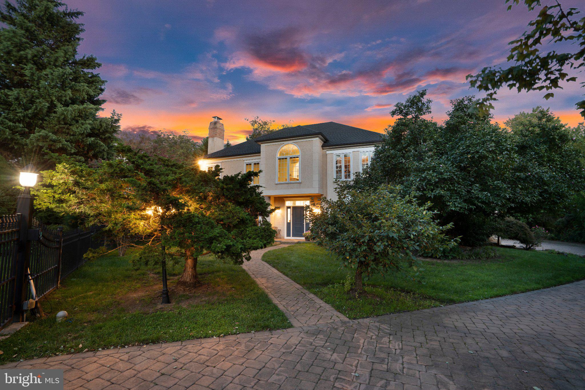759 APPLEGATE LANE