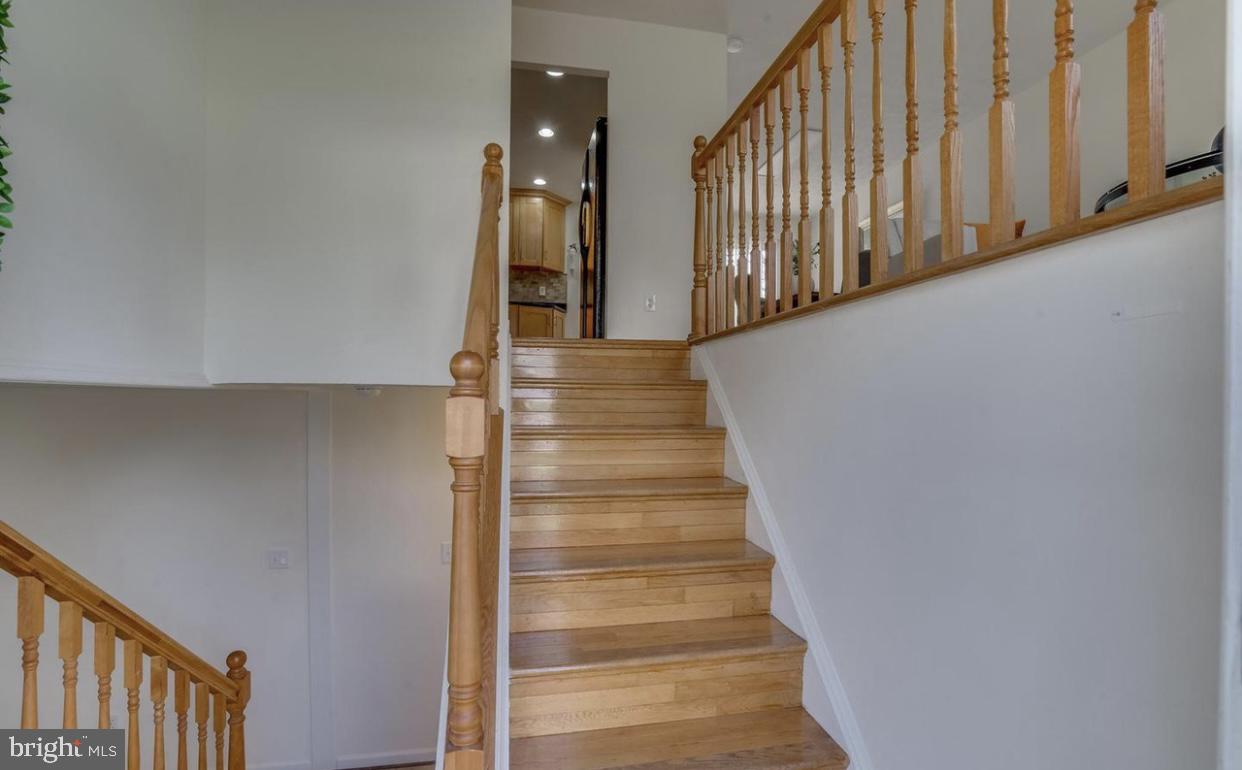 GLENBROOKE WOODS - Residential Lease