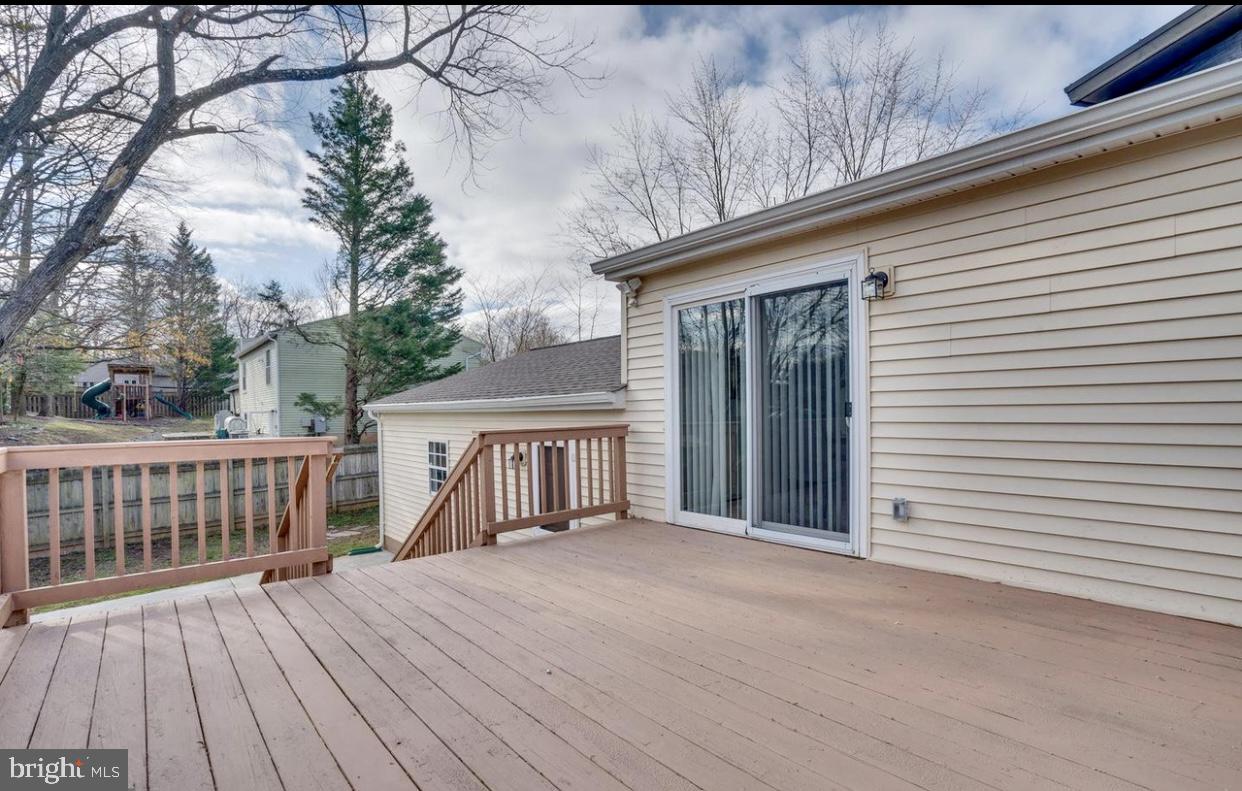 GLENBROOKE WOODS - Residential Lease