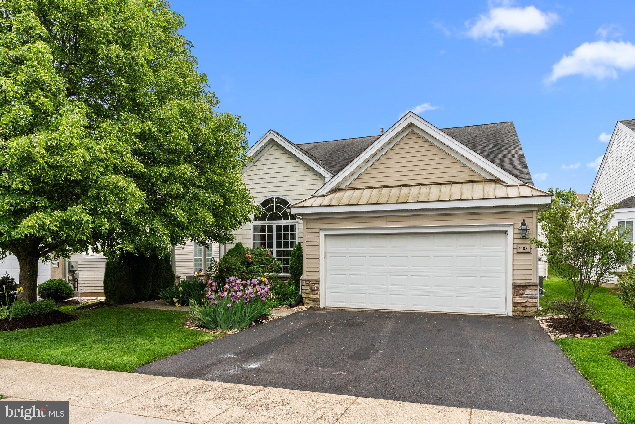 HERITAGE CR ESTS - Residential