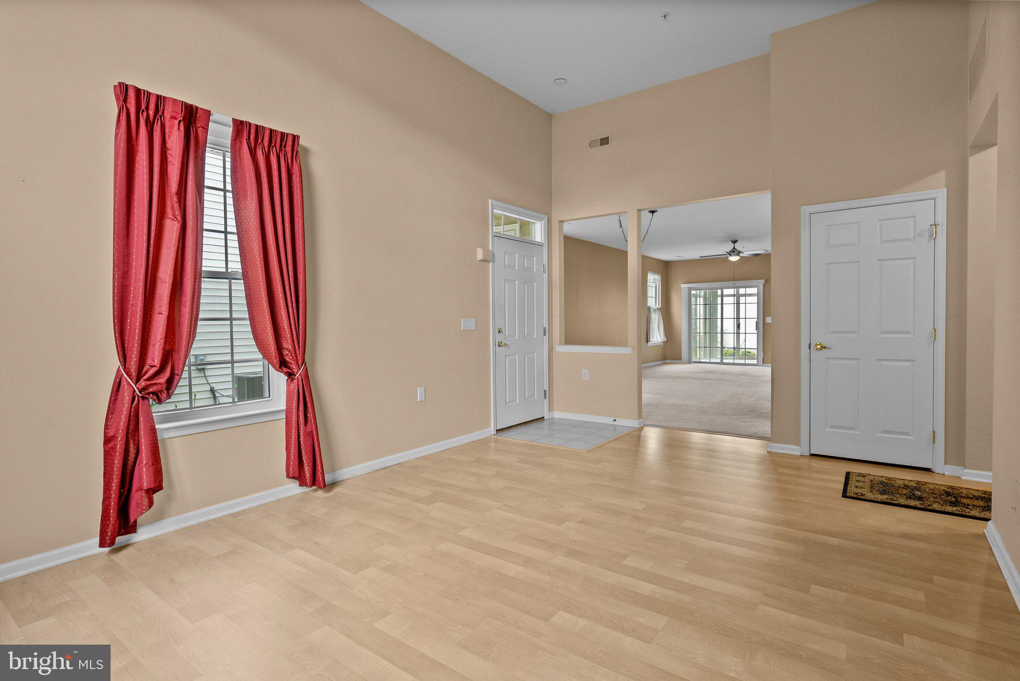 HERITAGE CR ESTS - Residential