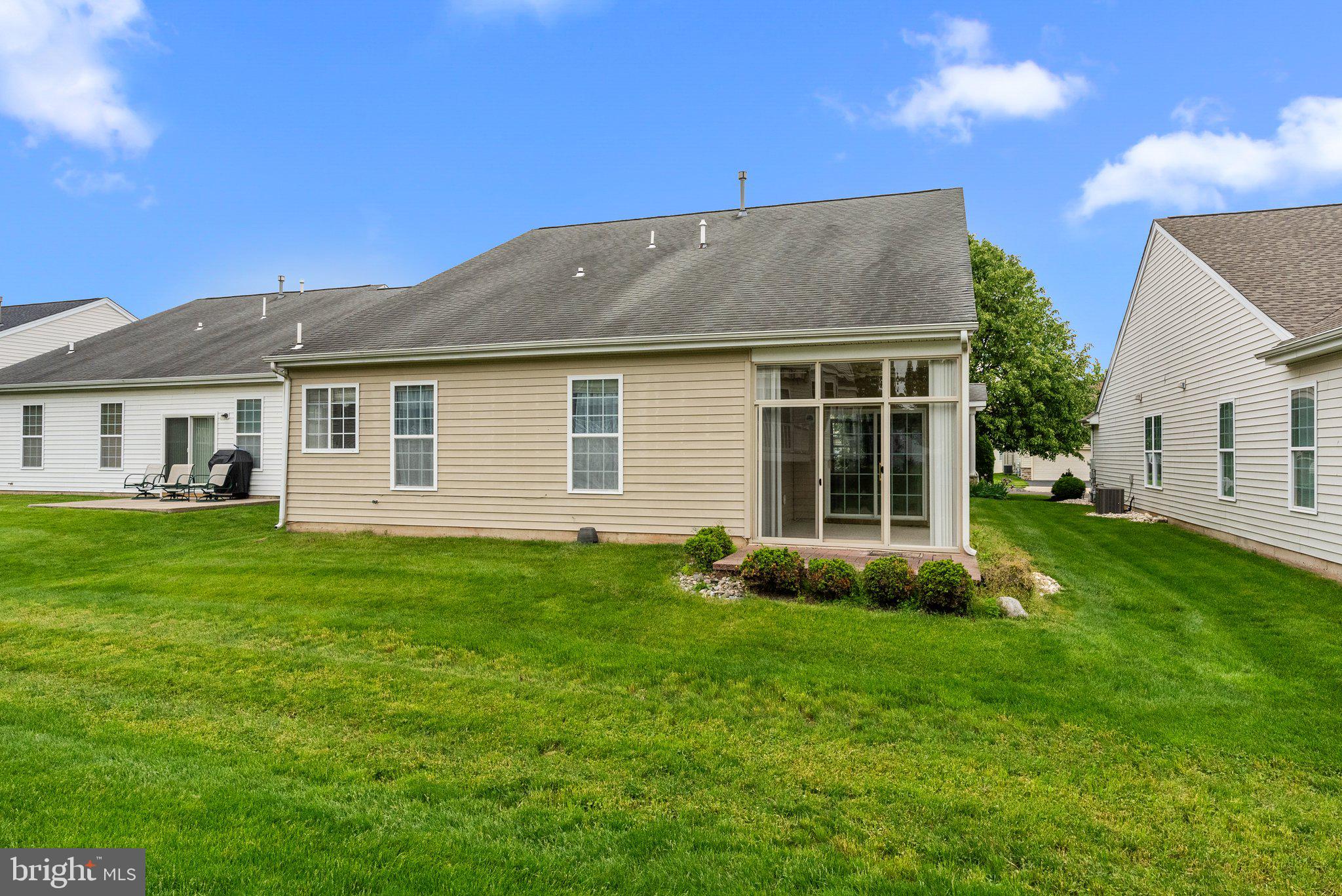 HERITAGE CR ESTS - Residential