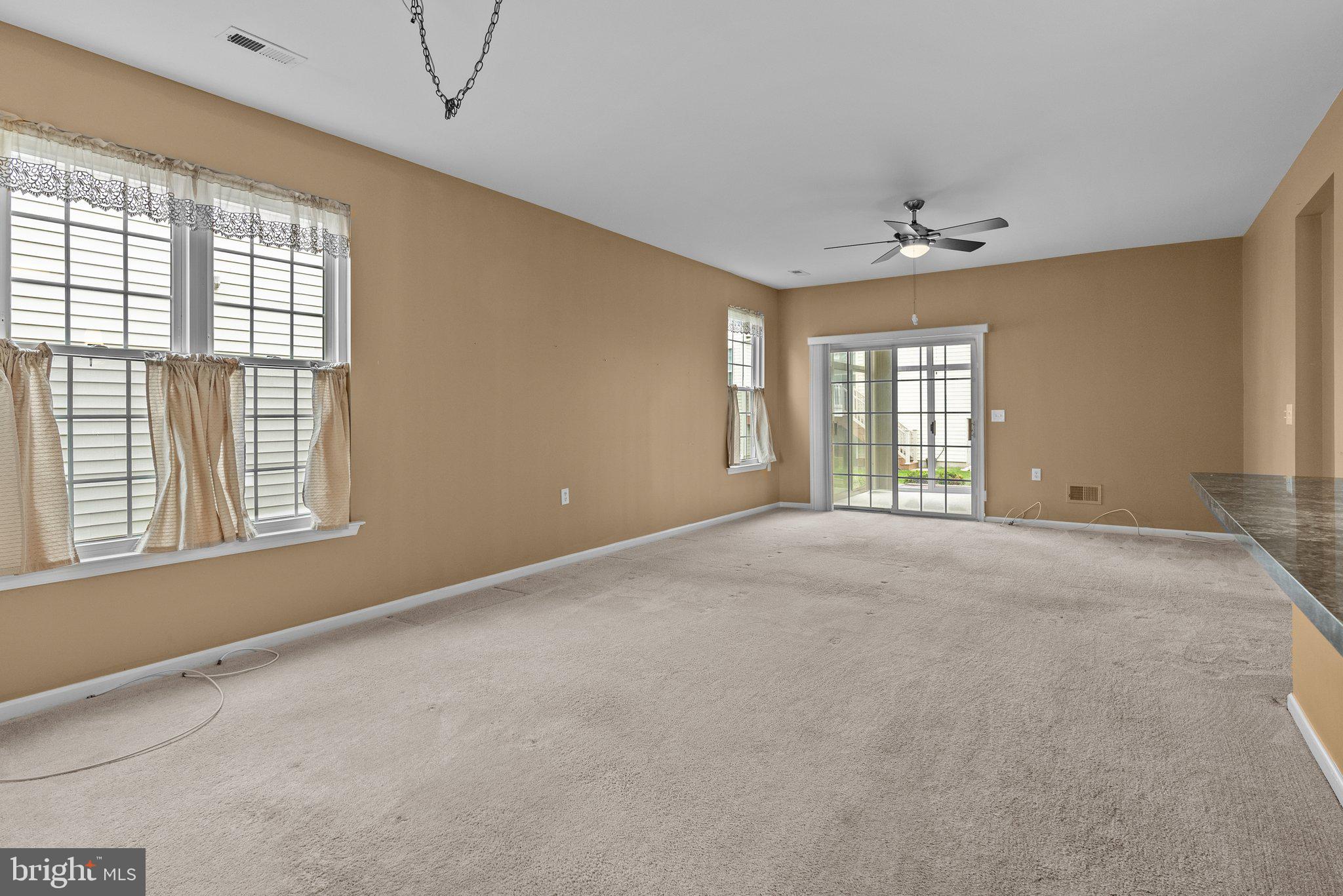 HERITAGE CR ESTS - Residential