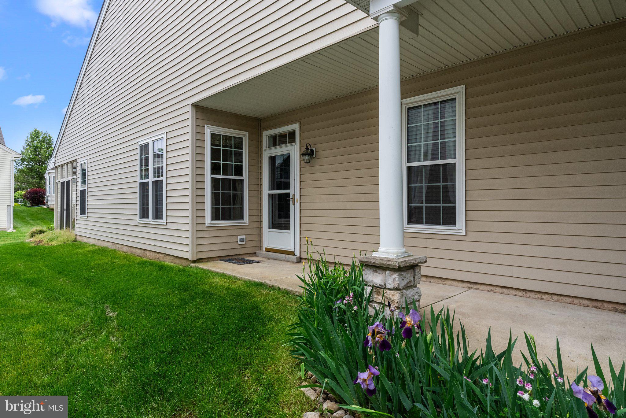 HERITAGE CR ESTS - Residential