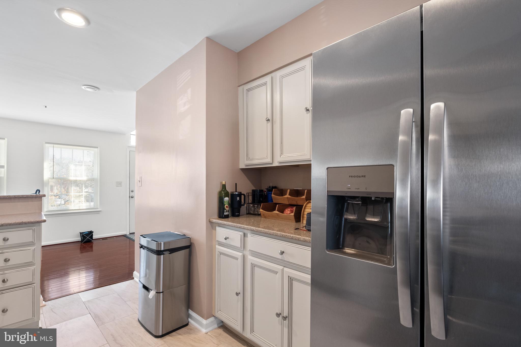 FLOWER HILL - Residential