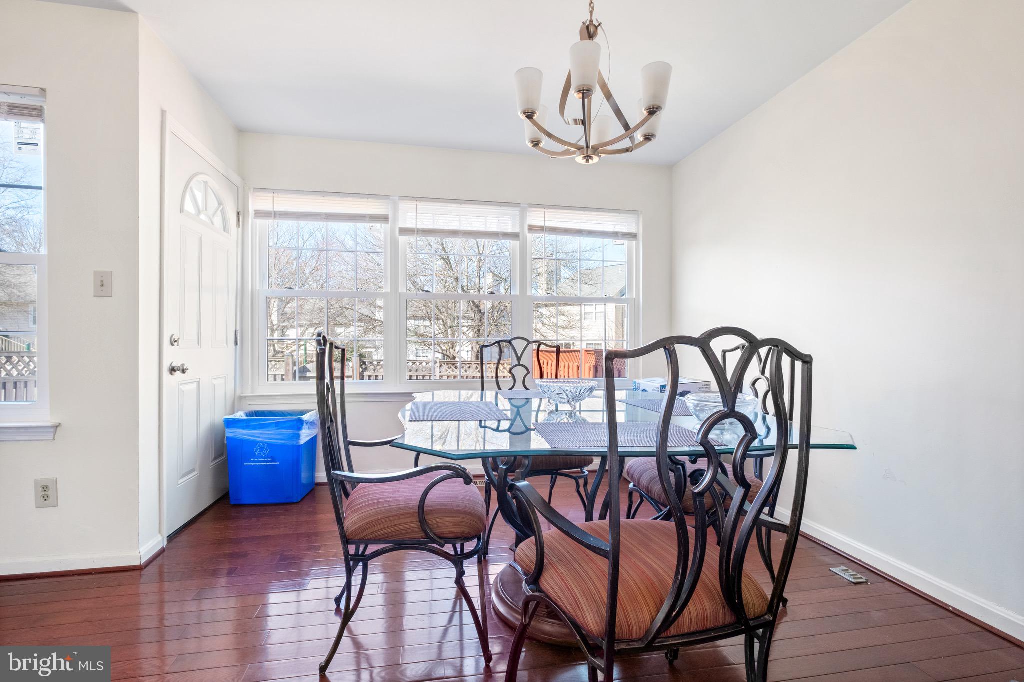 FLOWER HILL - Residential