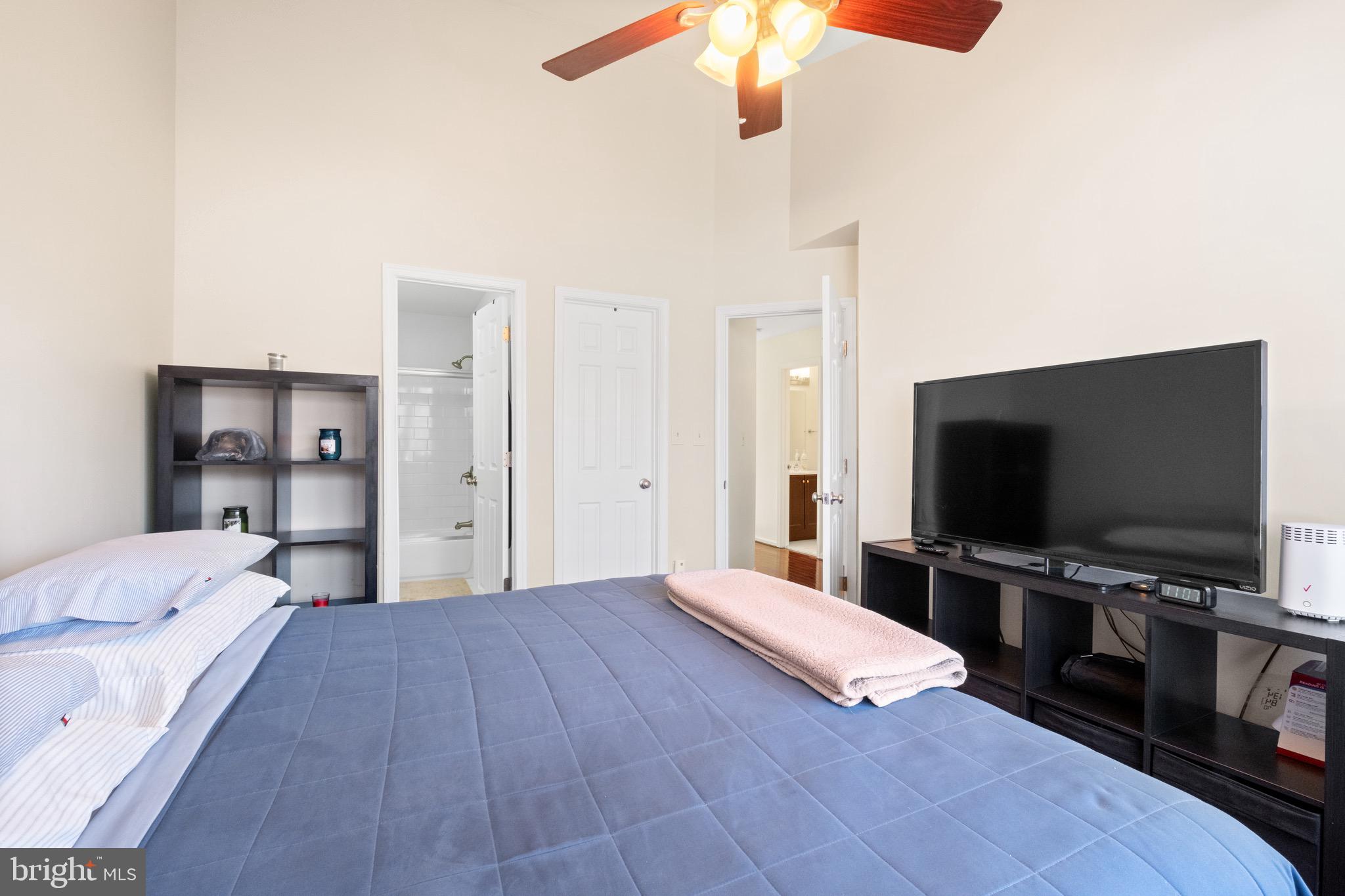 FLOWER HILL - Residential