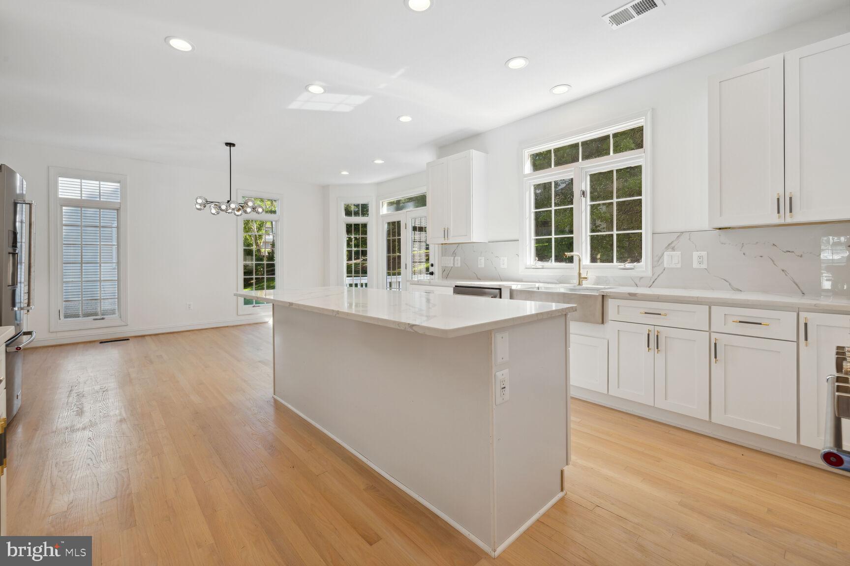 WILLOWS OF POTOMAC - Residential