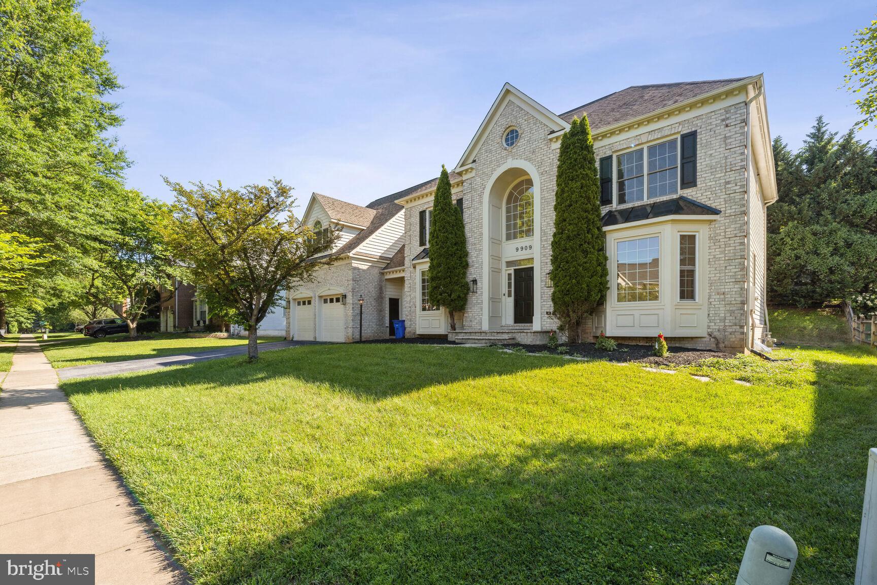 WILLOWS OF POTOMAC - Residential