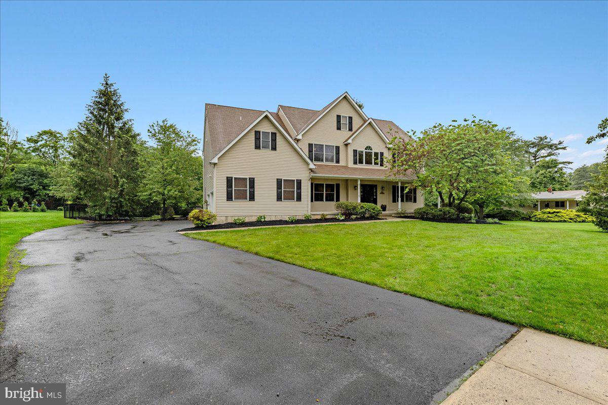 10 EVANS LANE