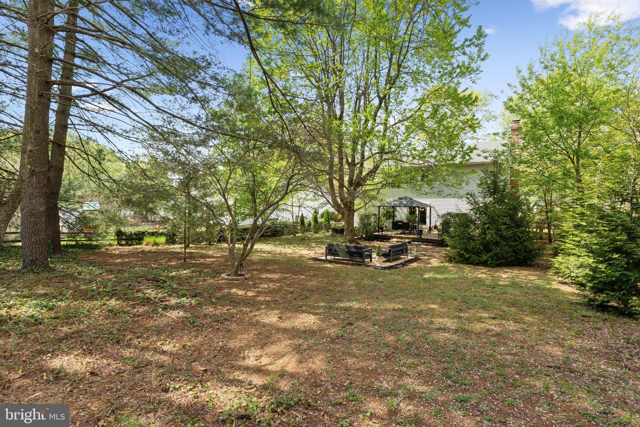 COLLEGE MANOR - Residential