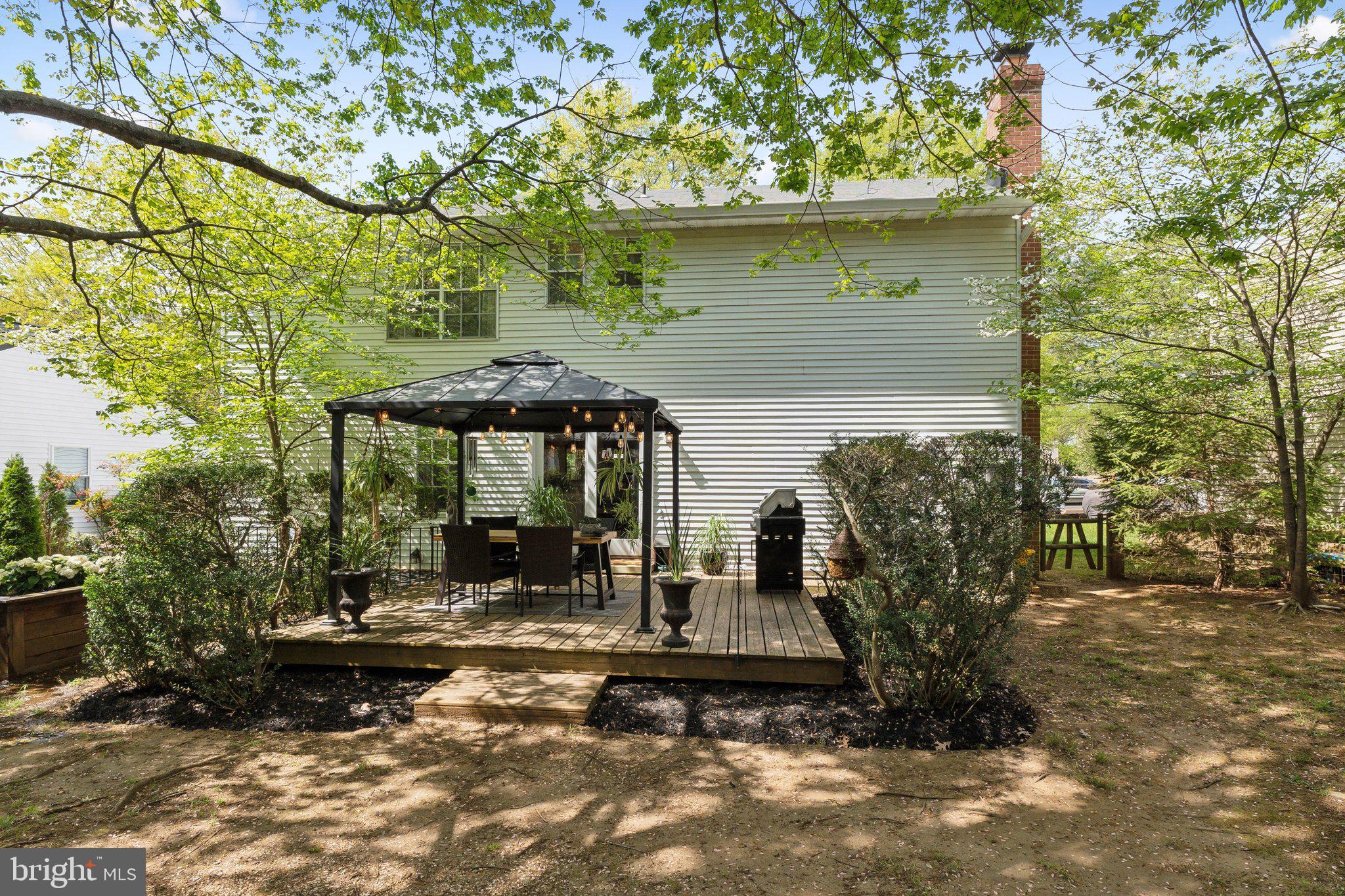 COLLEGE MANOR - Residential