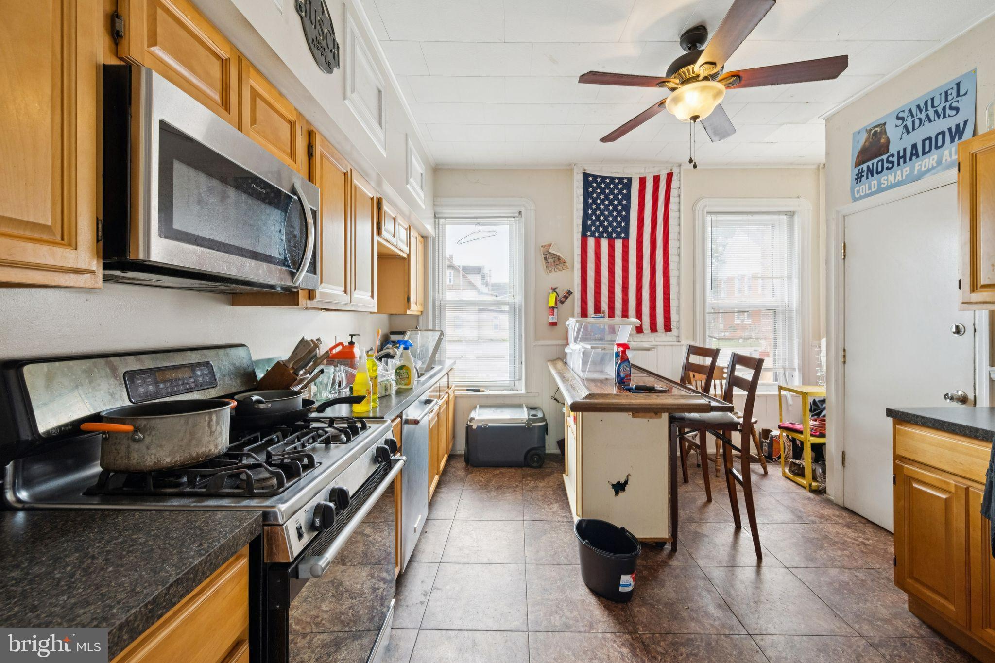 1157 MEMORIAL AVENUE