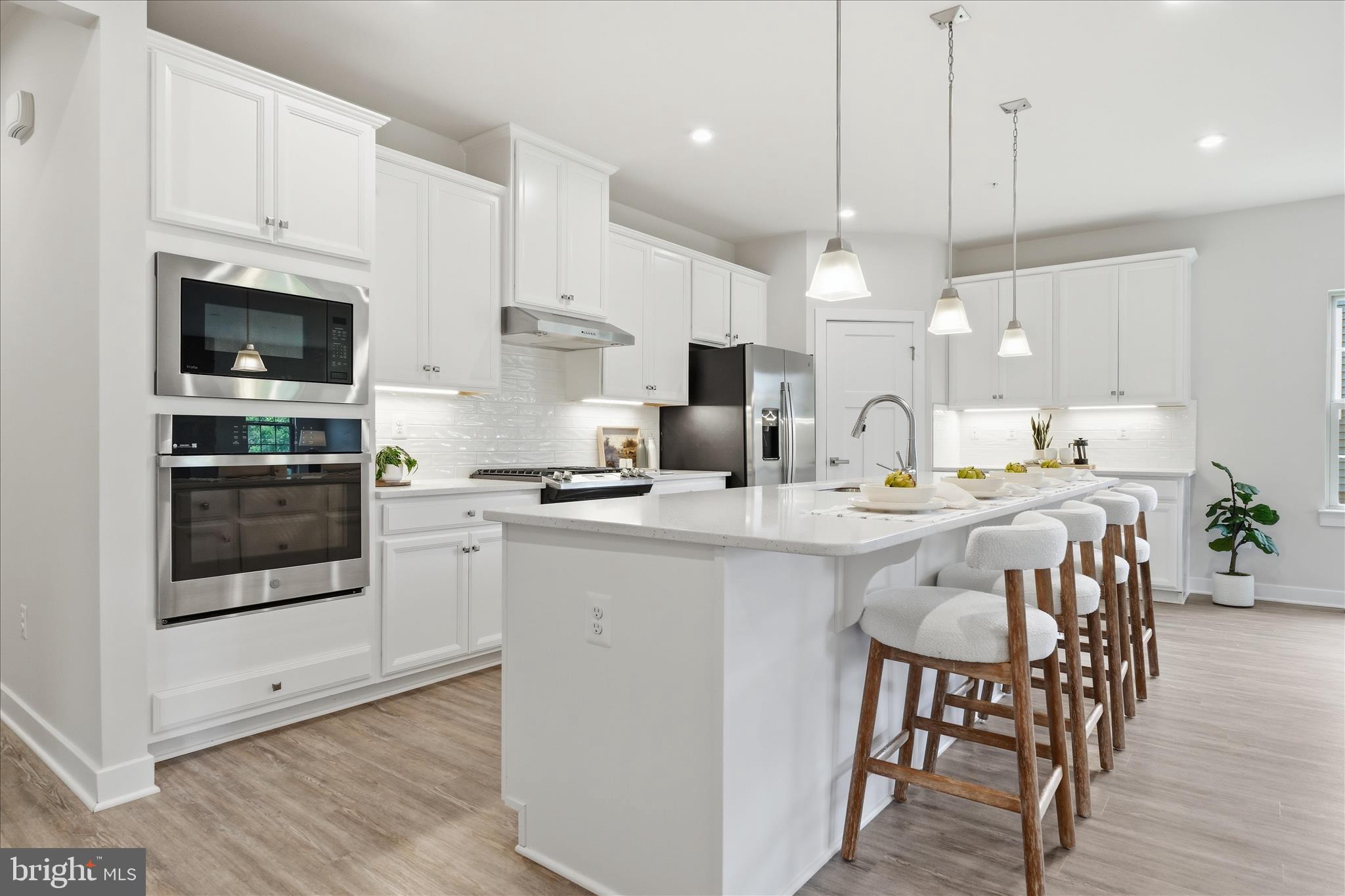6968 MERLE COURT