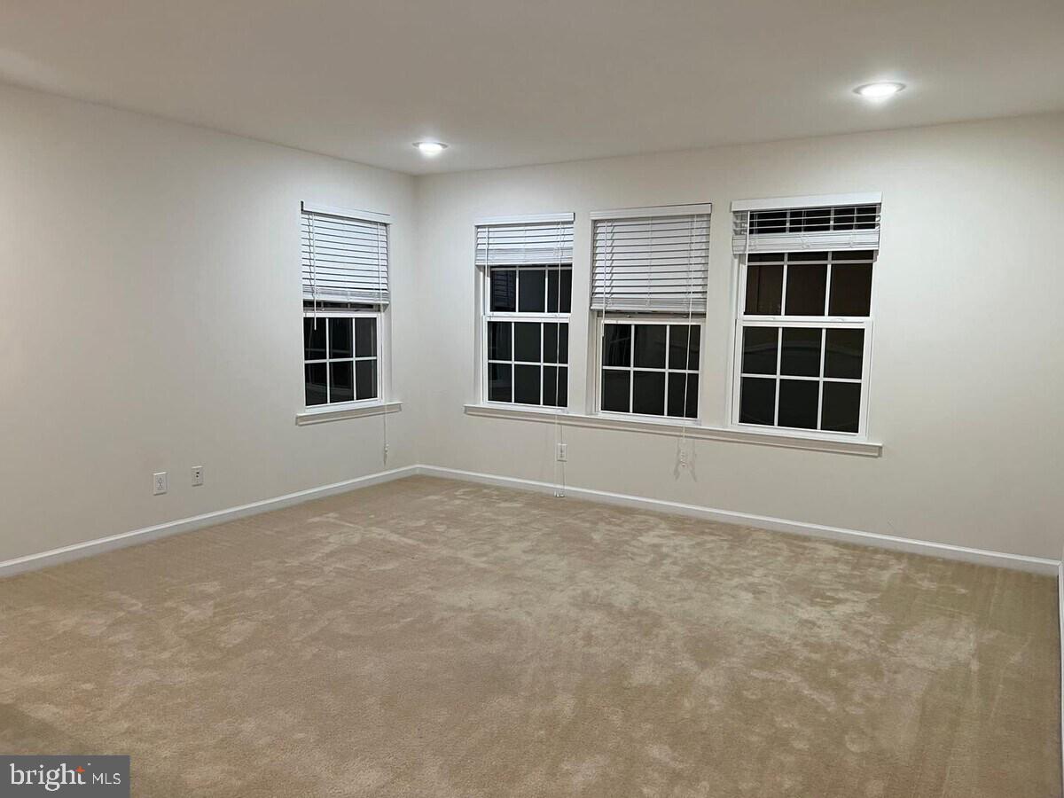 510 KERRY CT