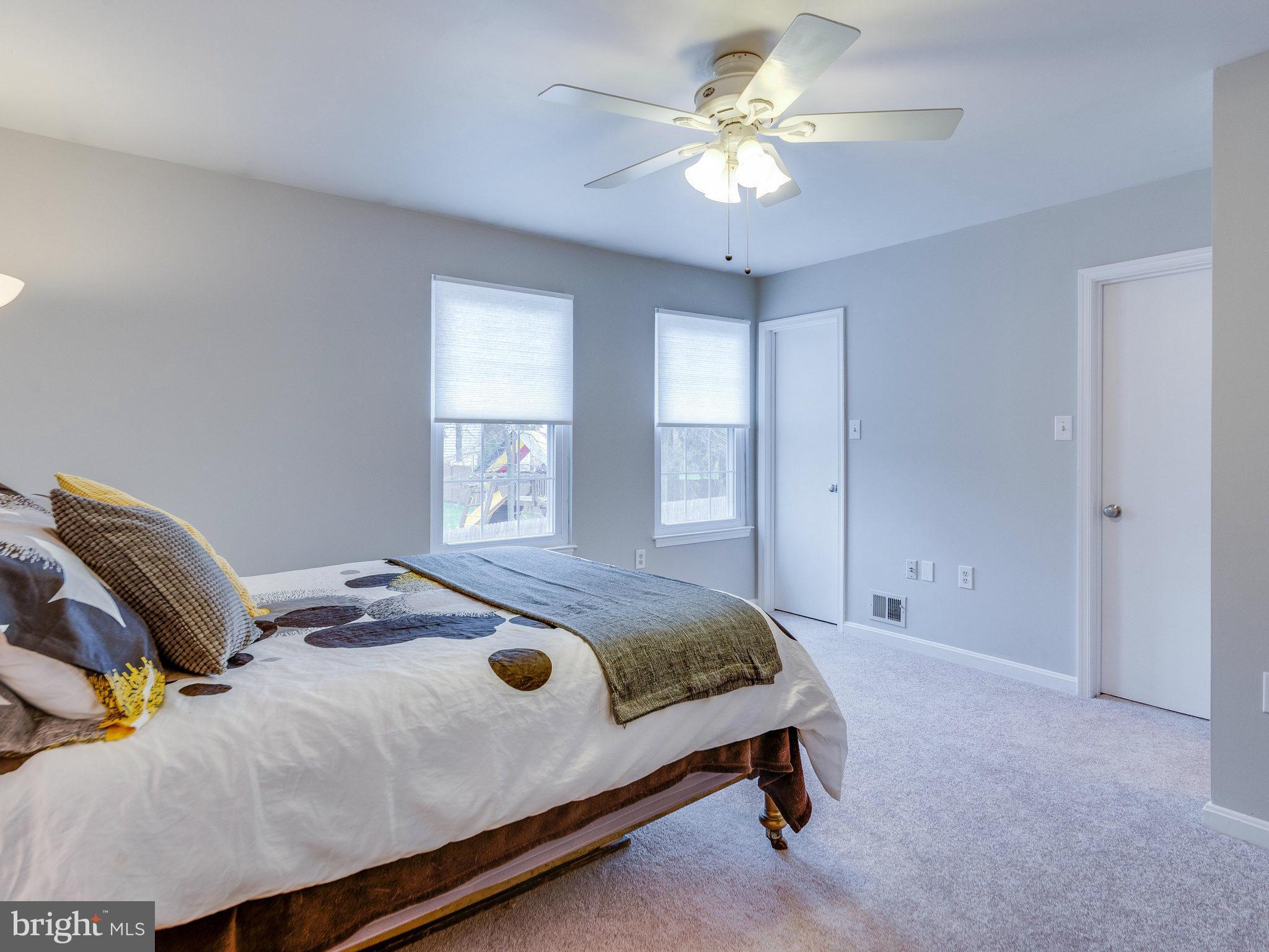 REFLECTION LAKE - Residential