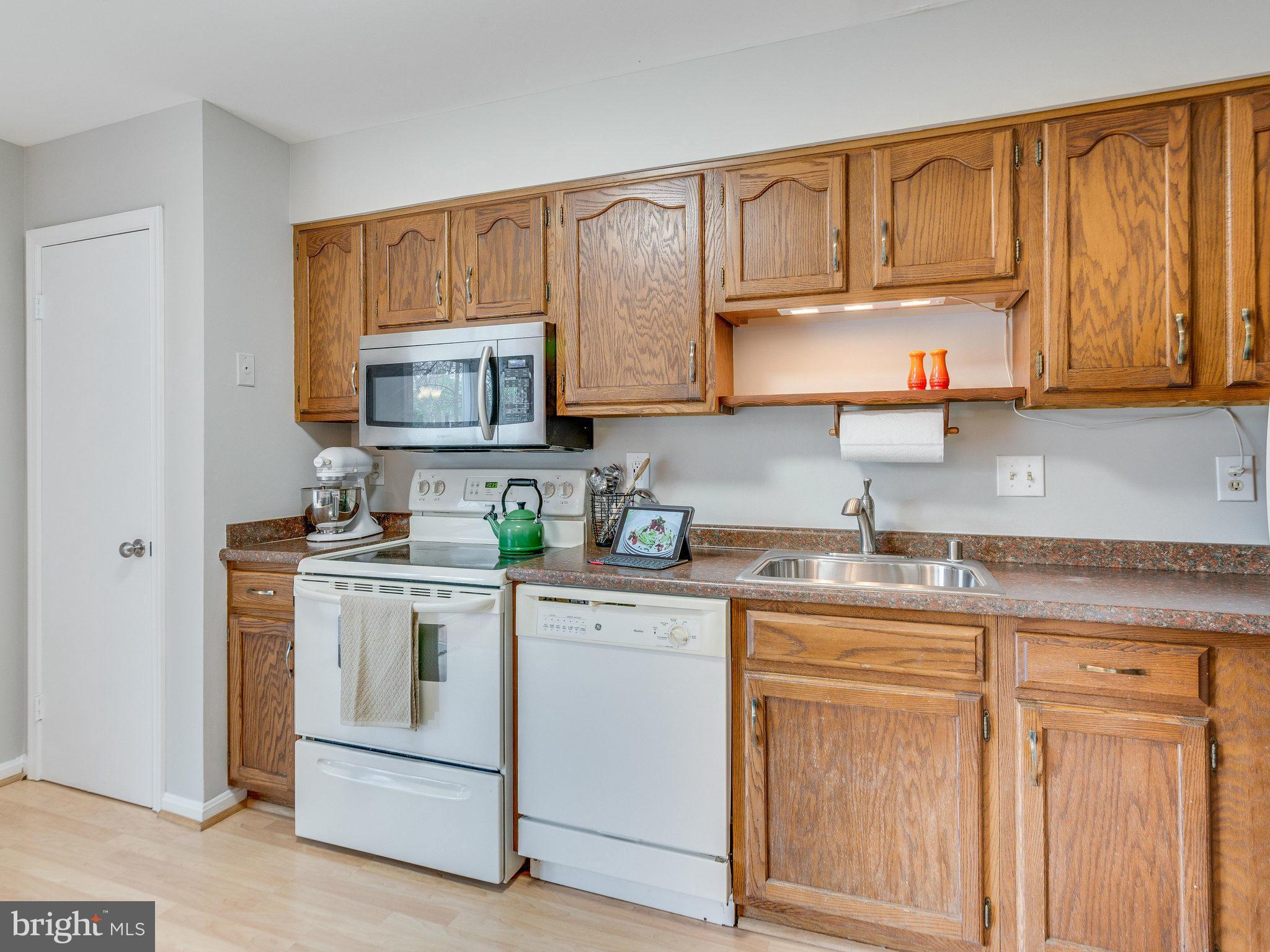 REFLECTION LAKE - Residential