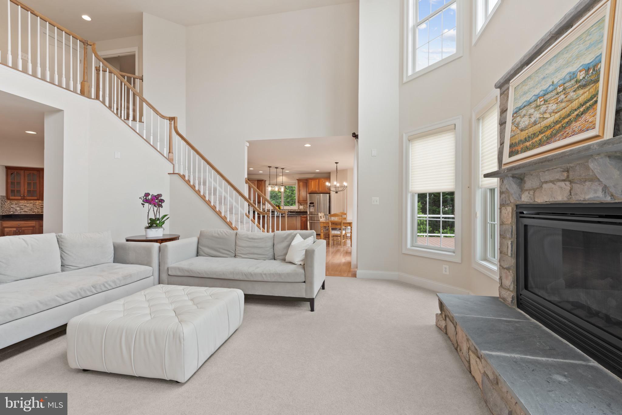 CARLEE MANOR - Residential