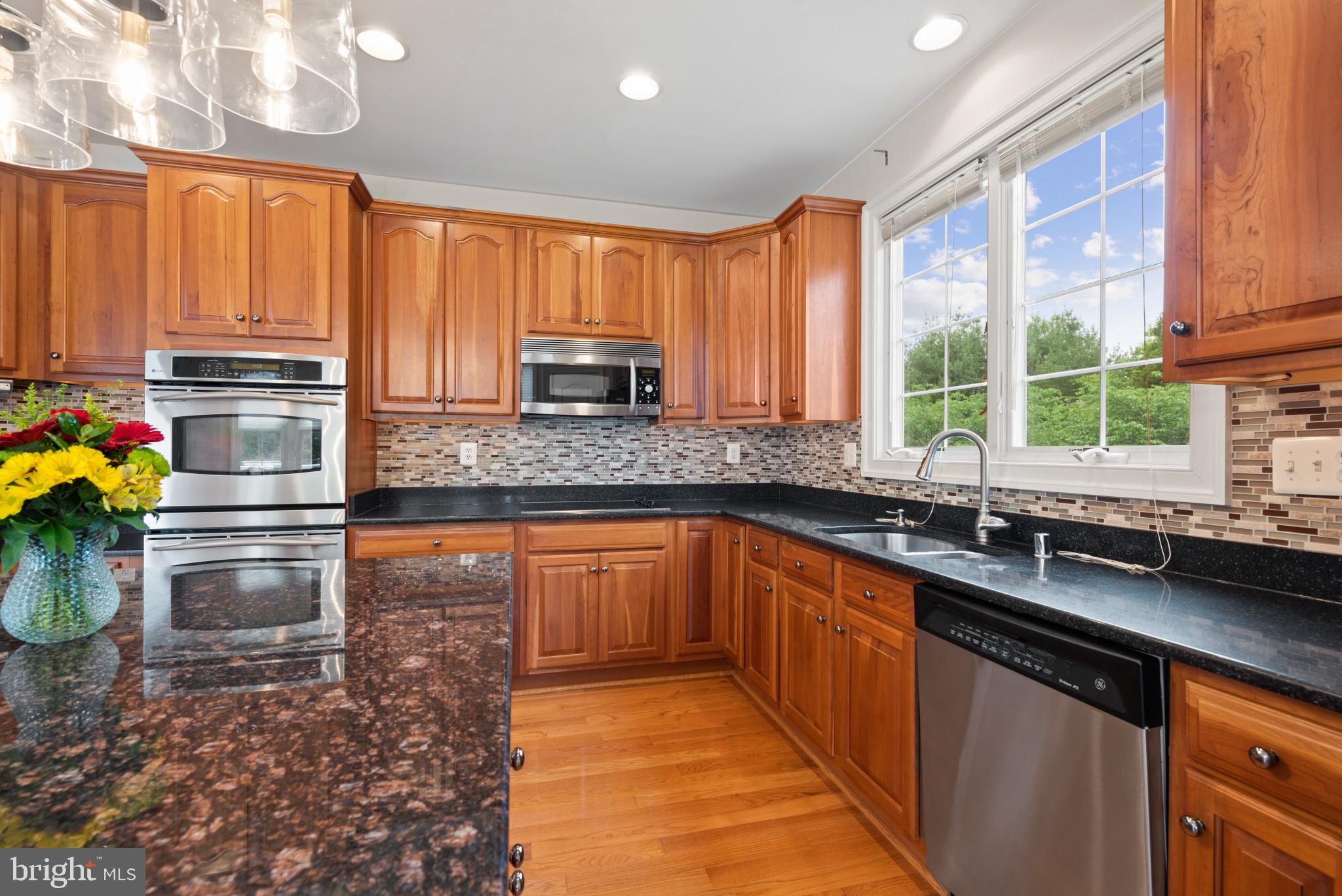 CARLEE MANOR - Residential