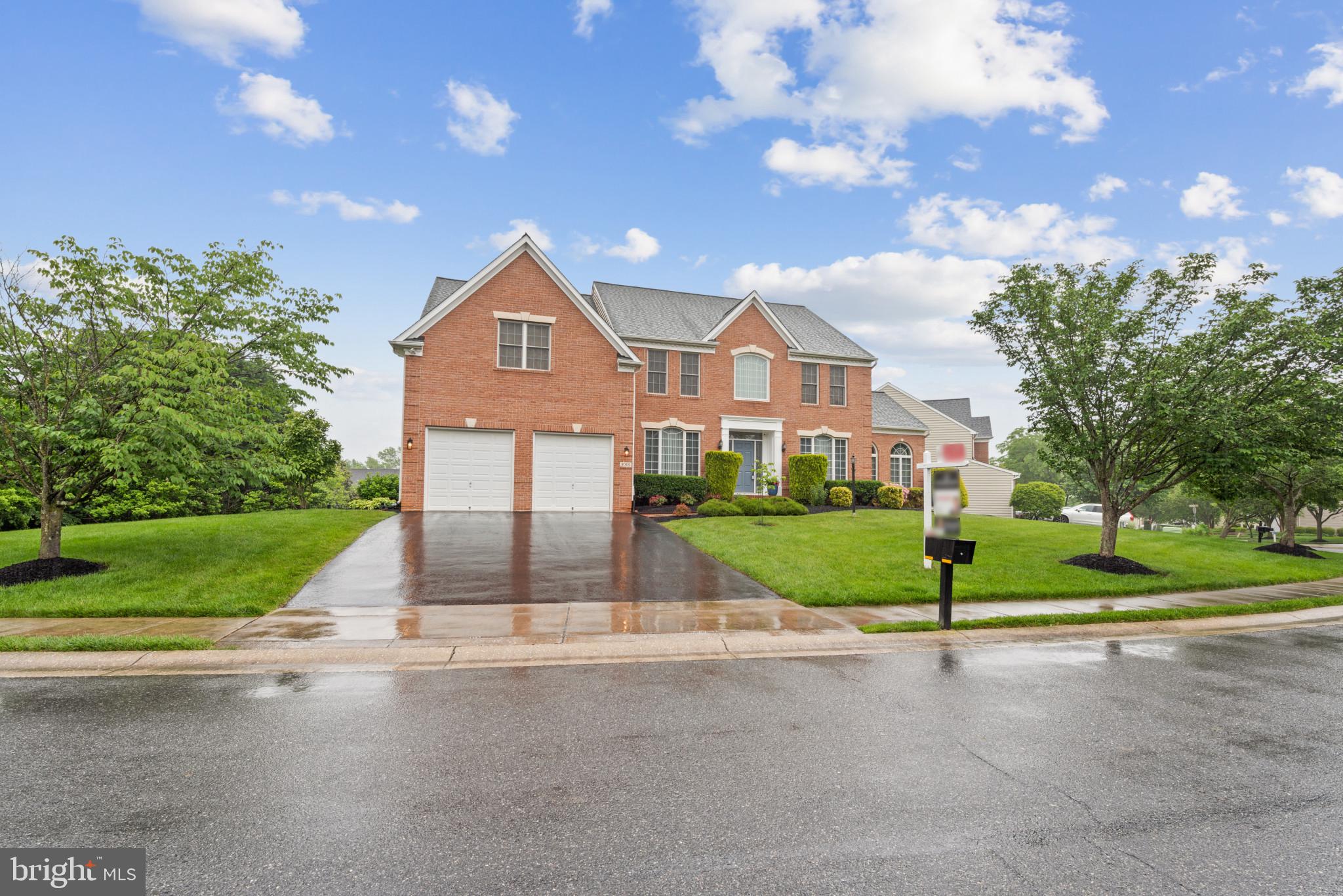 CARLEE MANOR - Residential