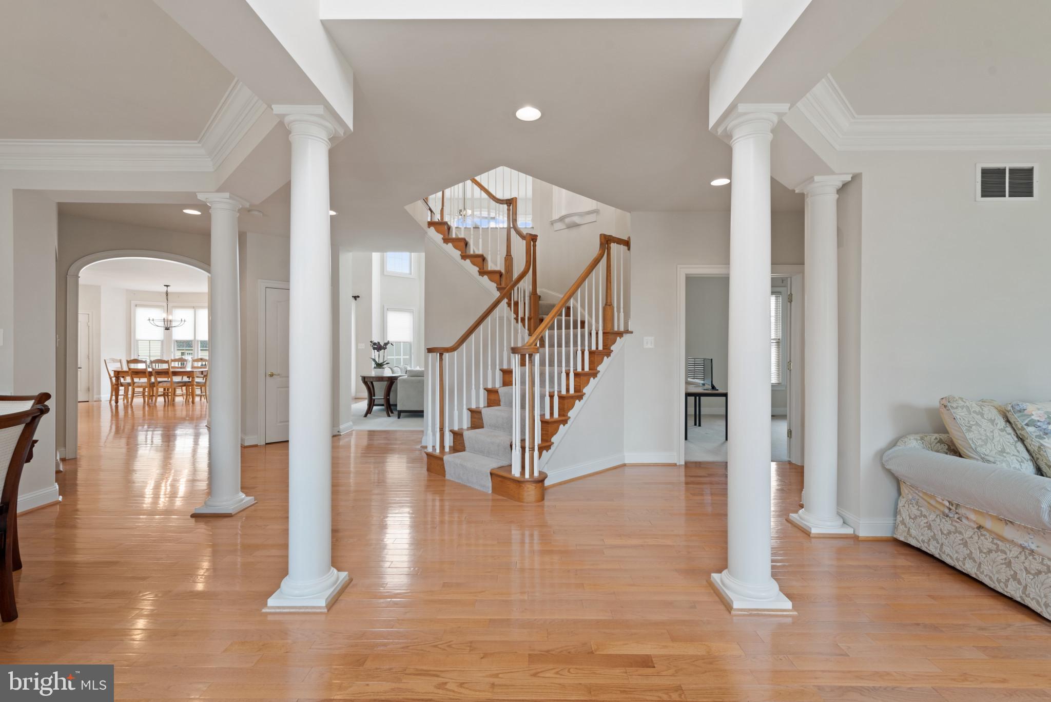 CARLEE MANOR - Residential