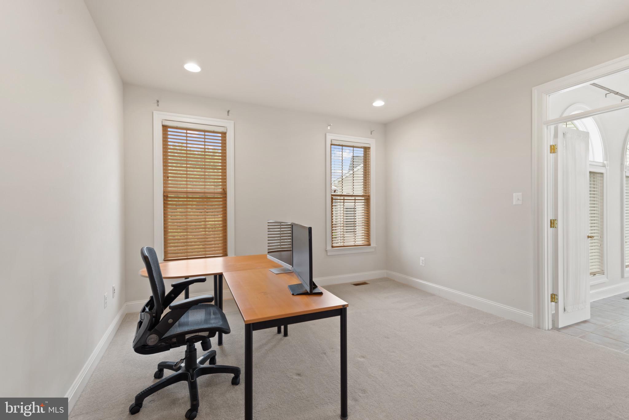 CARLEE MANOR - Residential