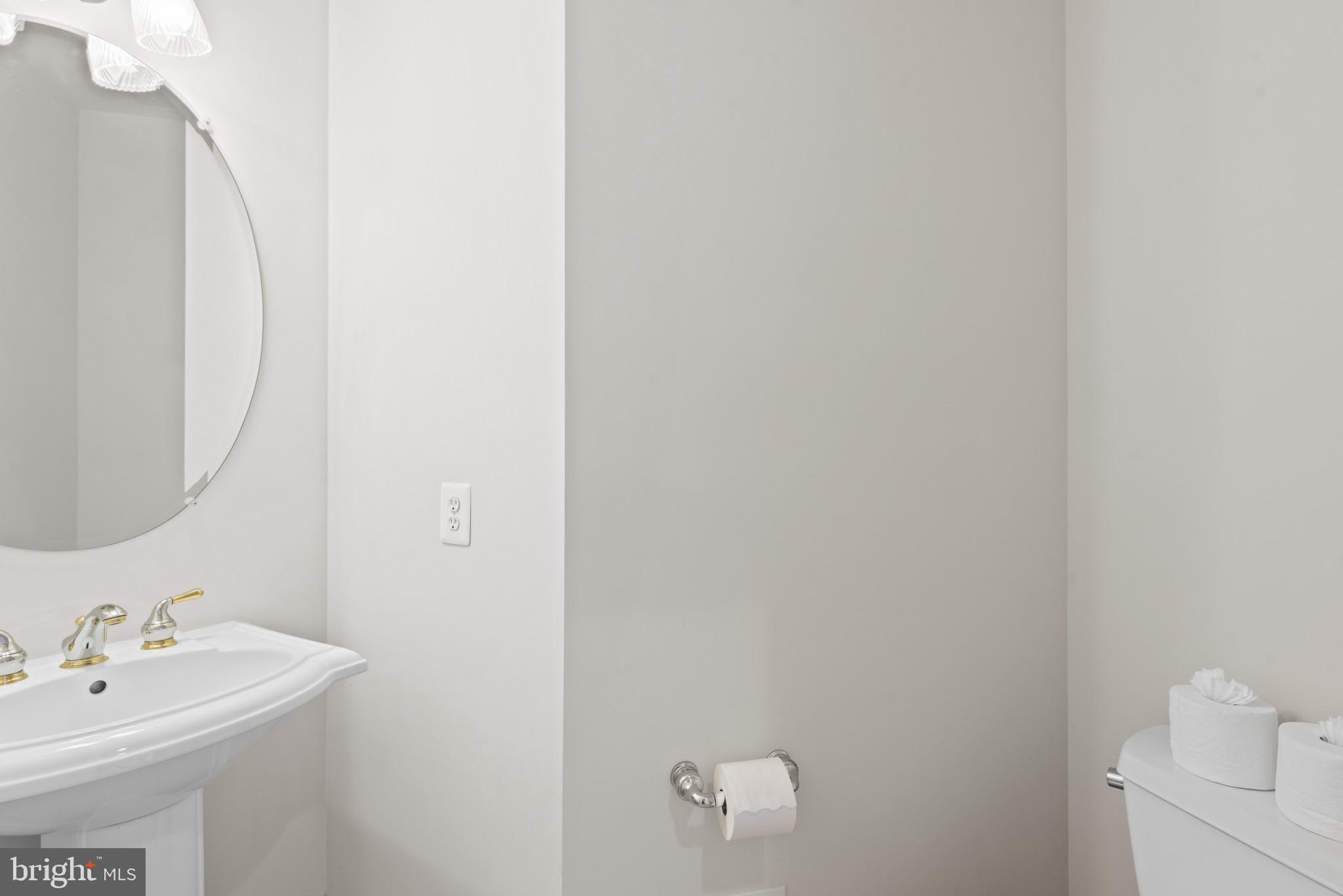 CARLEE MANOR - Residential