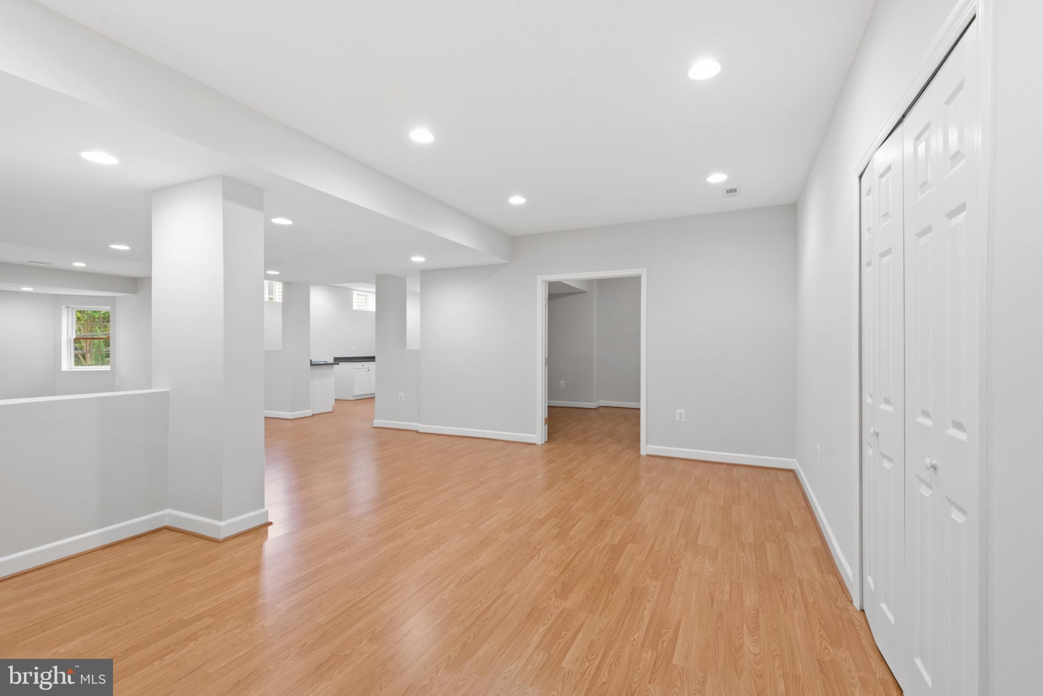 CARLEE MANOR - Residential