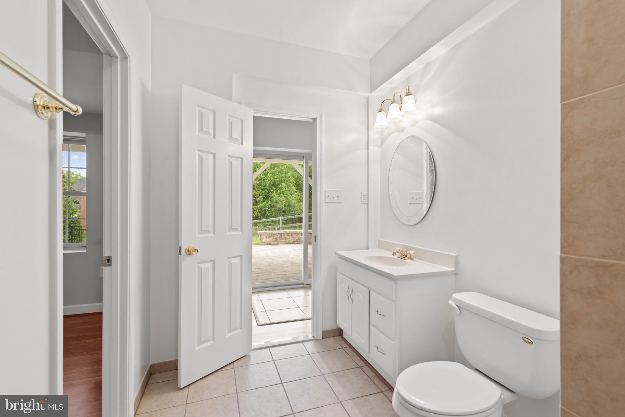 CARLEE MANOR - Residential