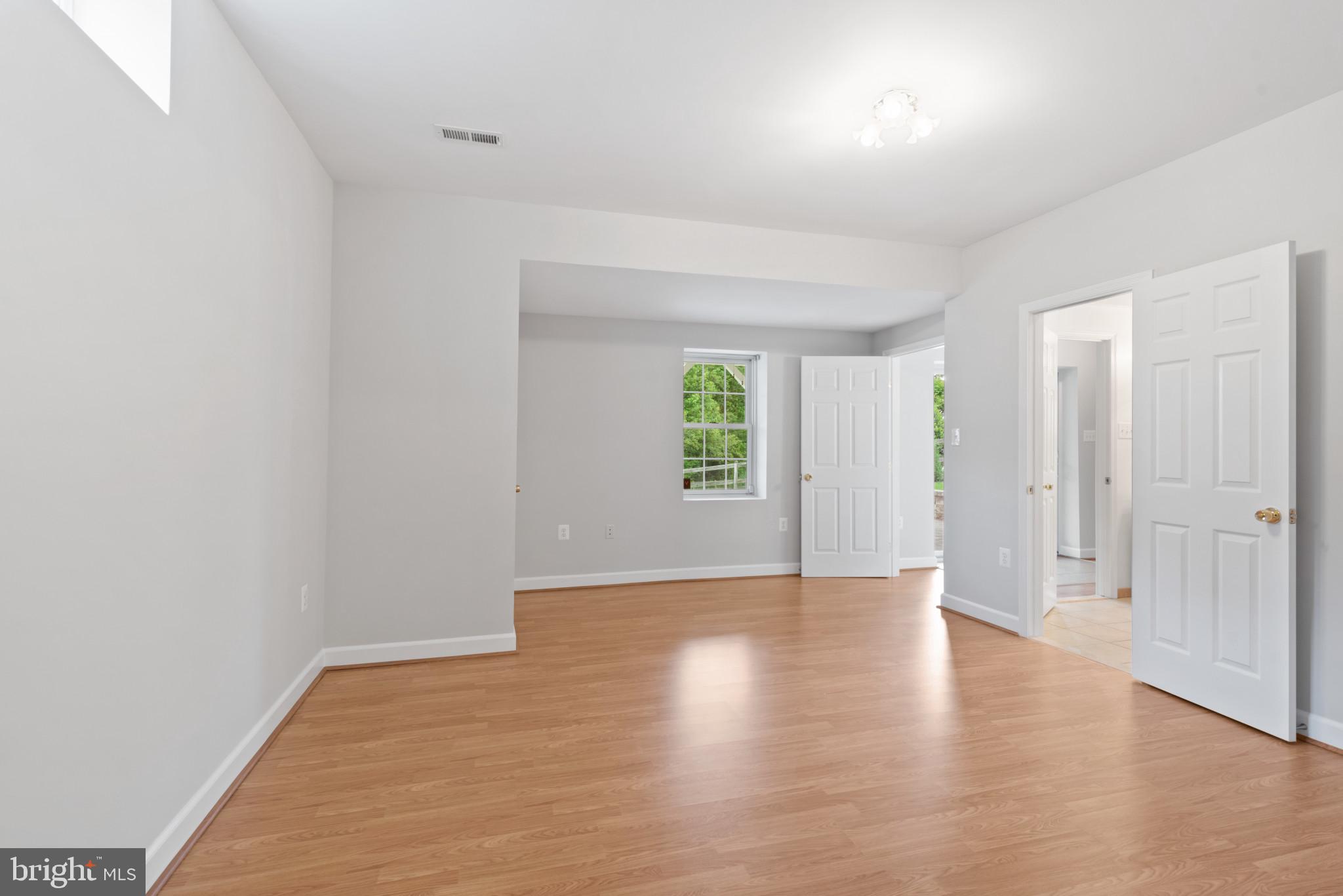 CARLEE MANOR - Residential