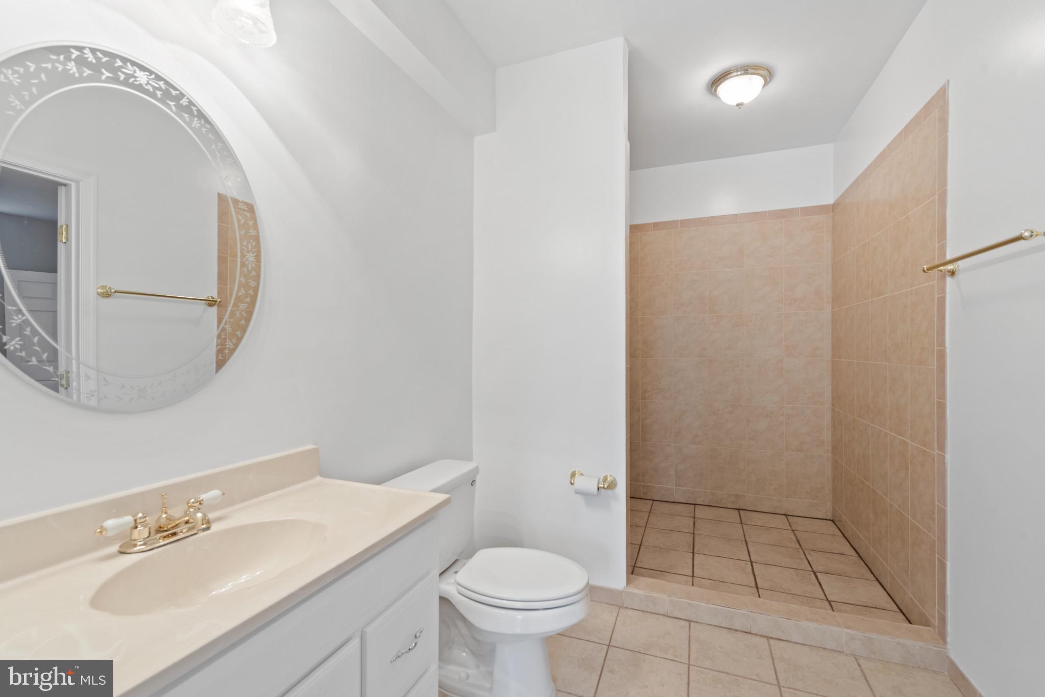 CARLEE MANOR - Residential