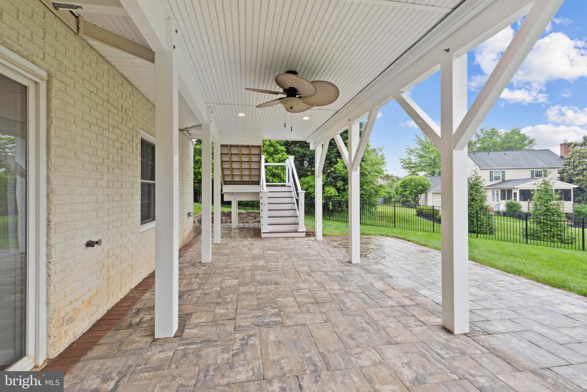 CARLEE MANOR - Residential