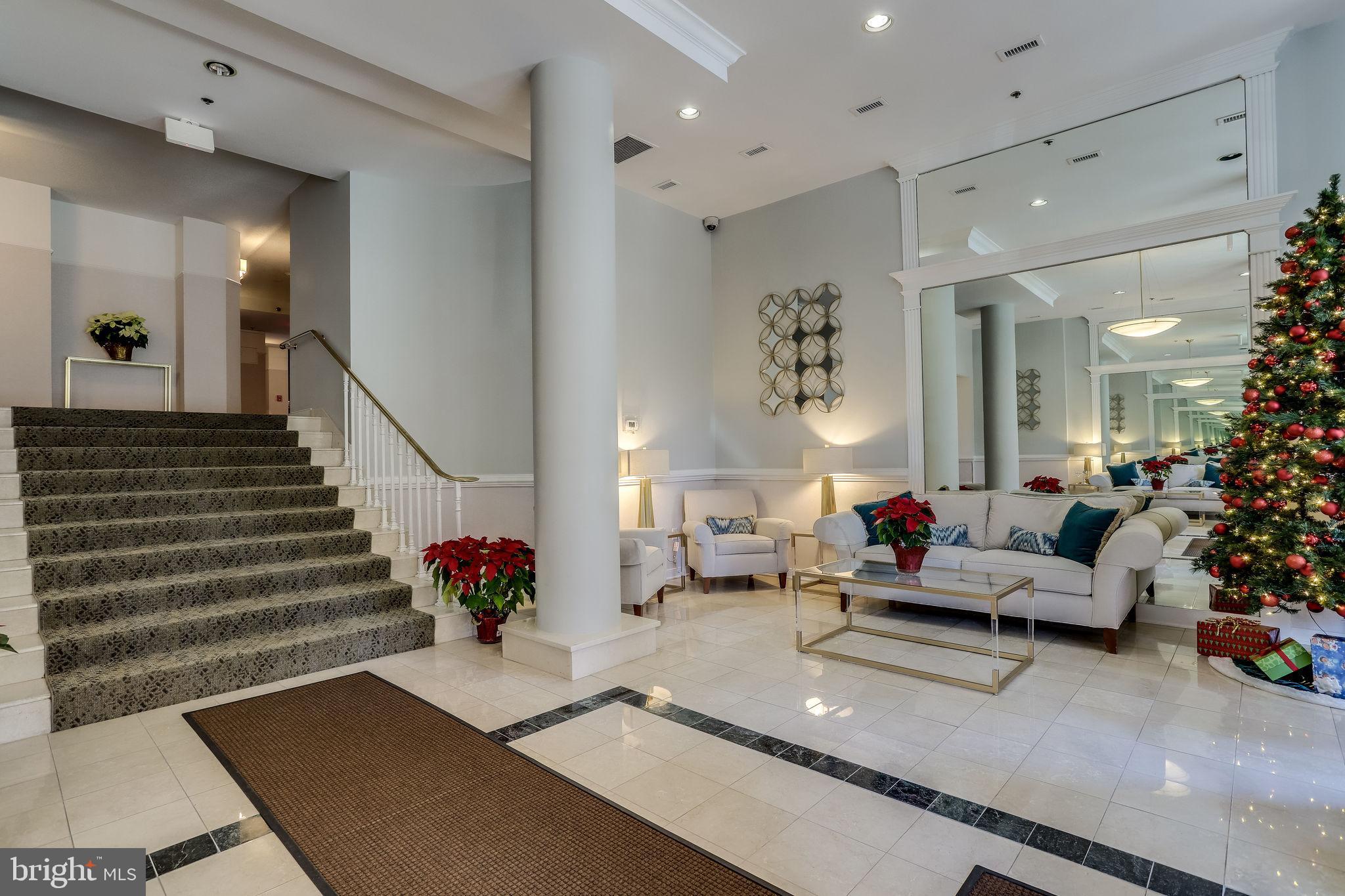 1050 N TAYLOR STREET 1-605