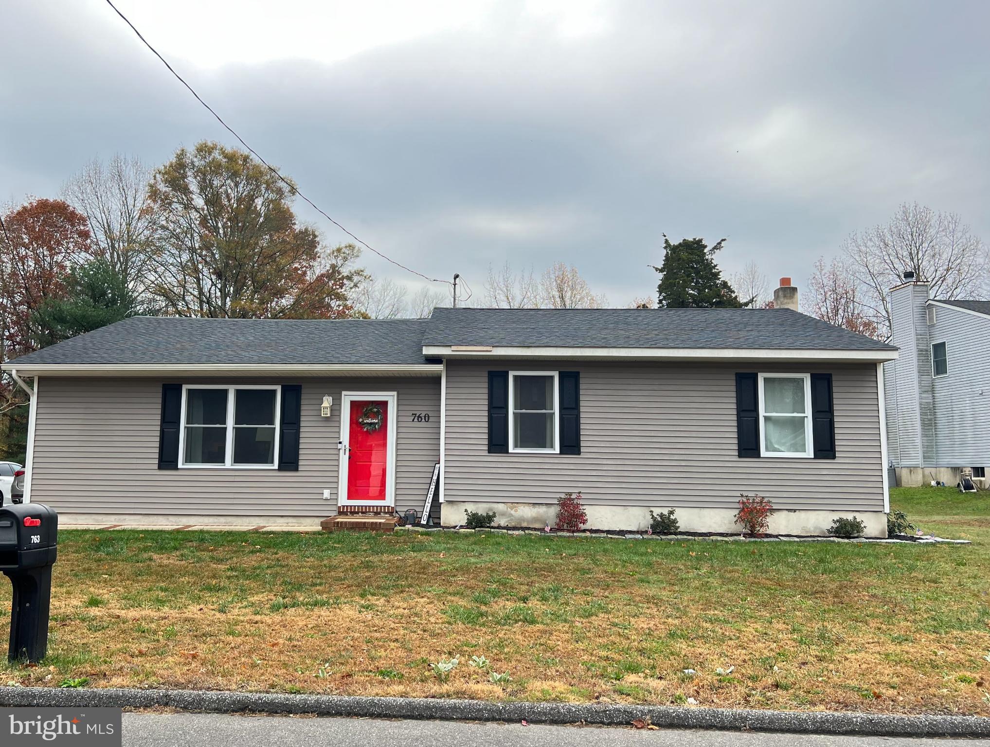 760 W CLAYTON AVENUE